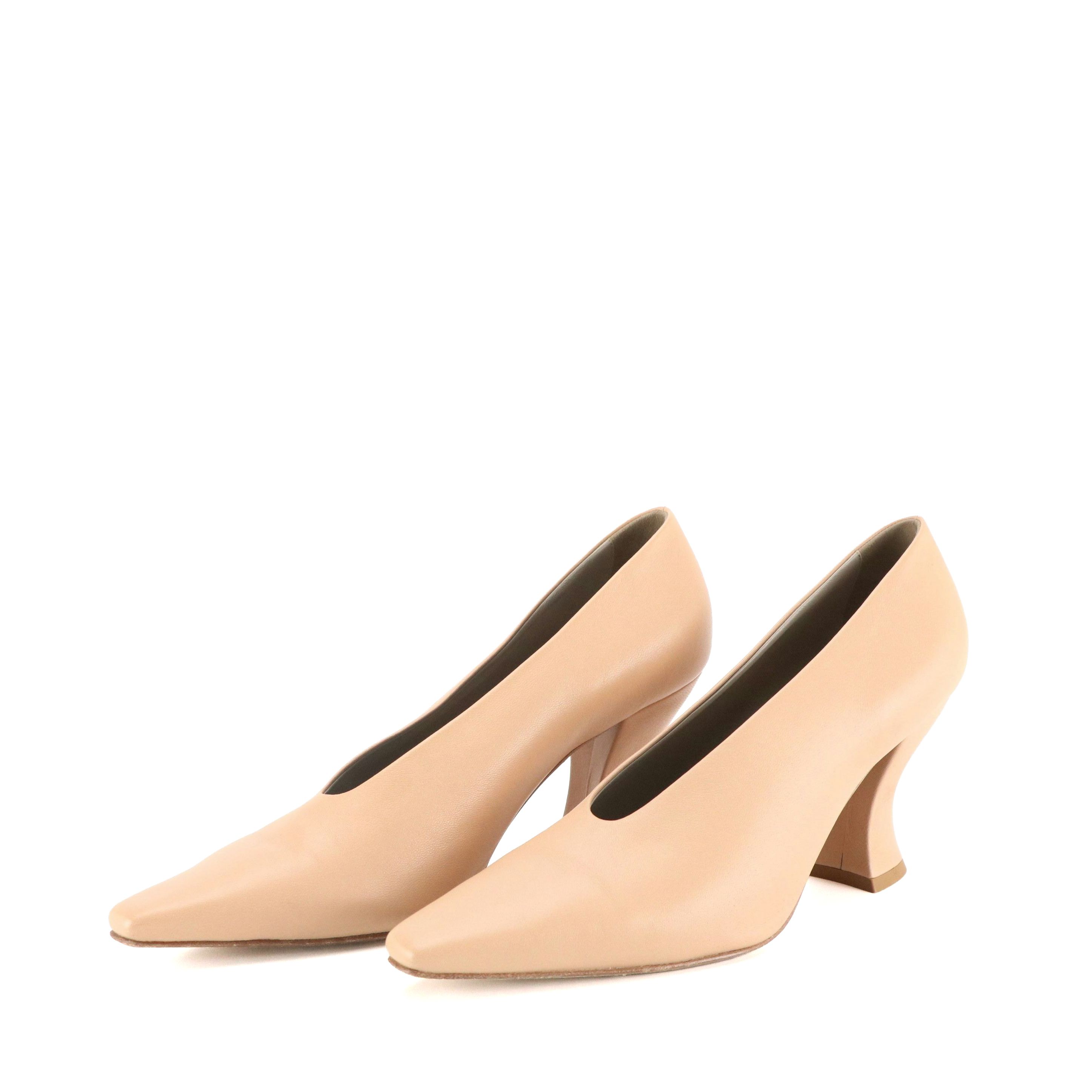 Bottega Veneta Almond-Toe Pumps in Champagne Nappa Leather, With Box