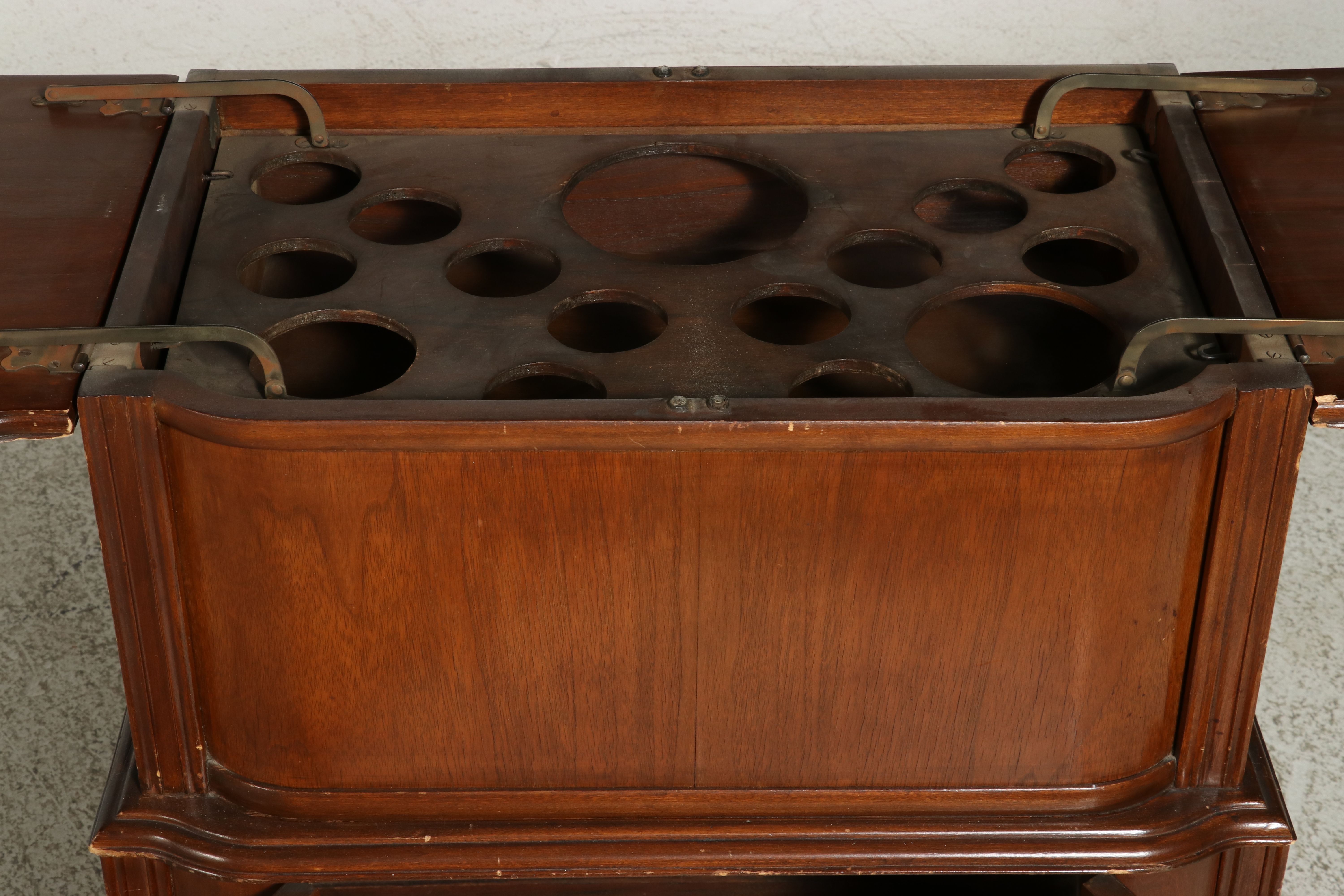 Art Deco Mahogany Liquor Cabinet, Early 20th Century