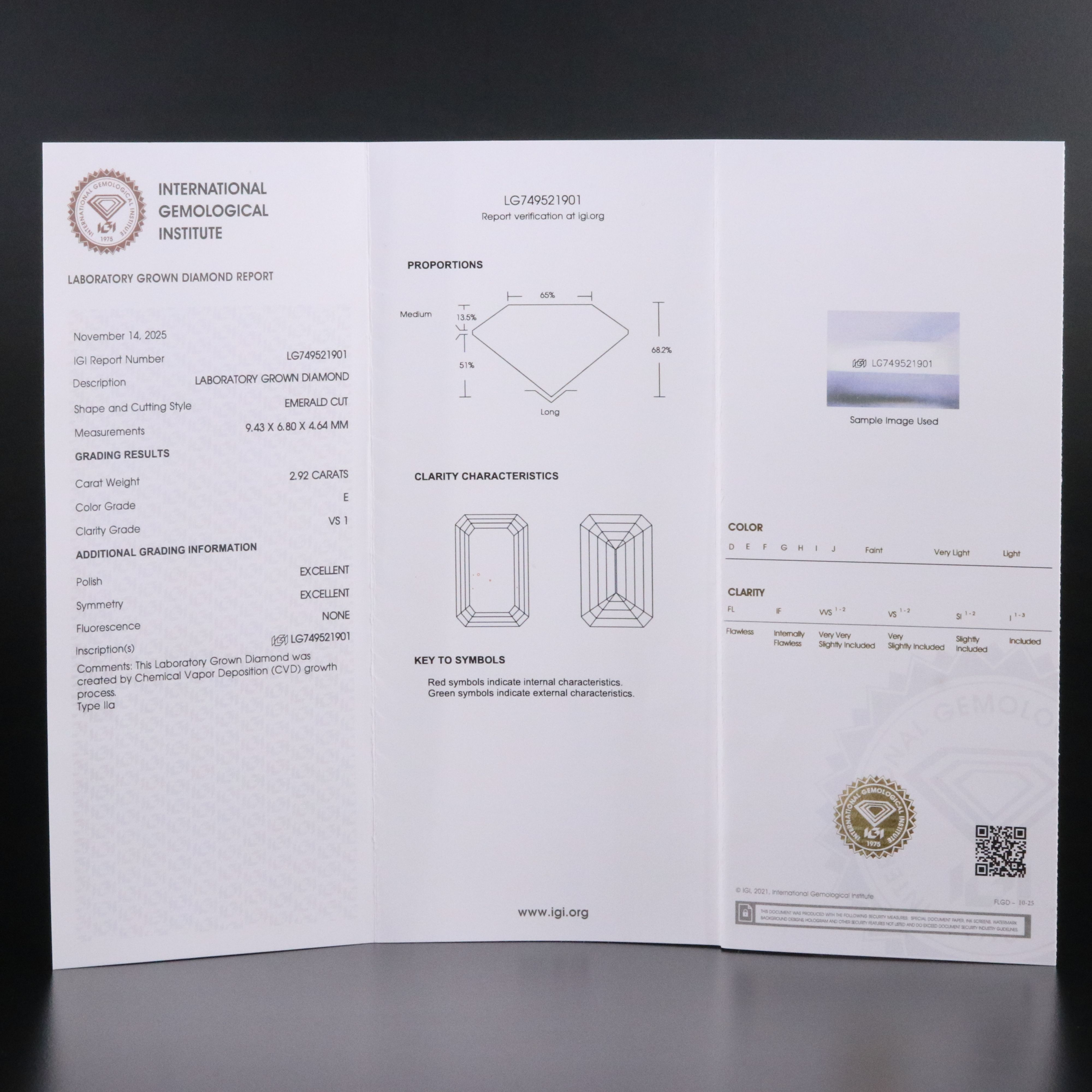 18K 2.92 CT Lab Grown Diamond Solitaire Ring with IGI Report