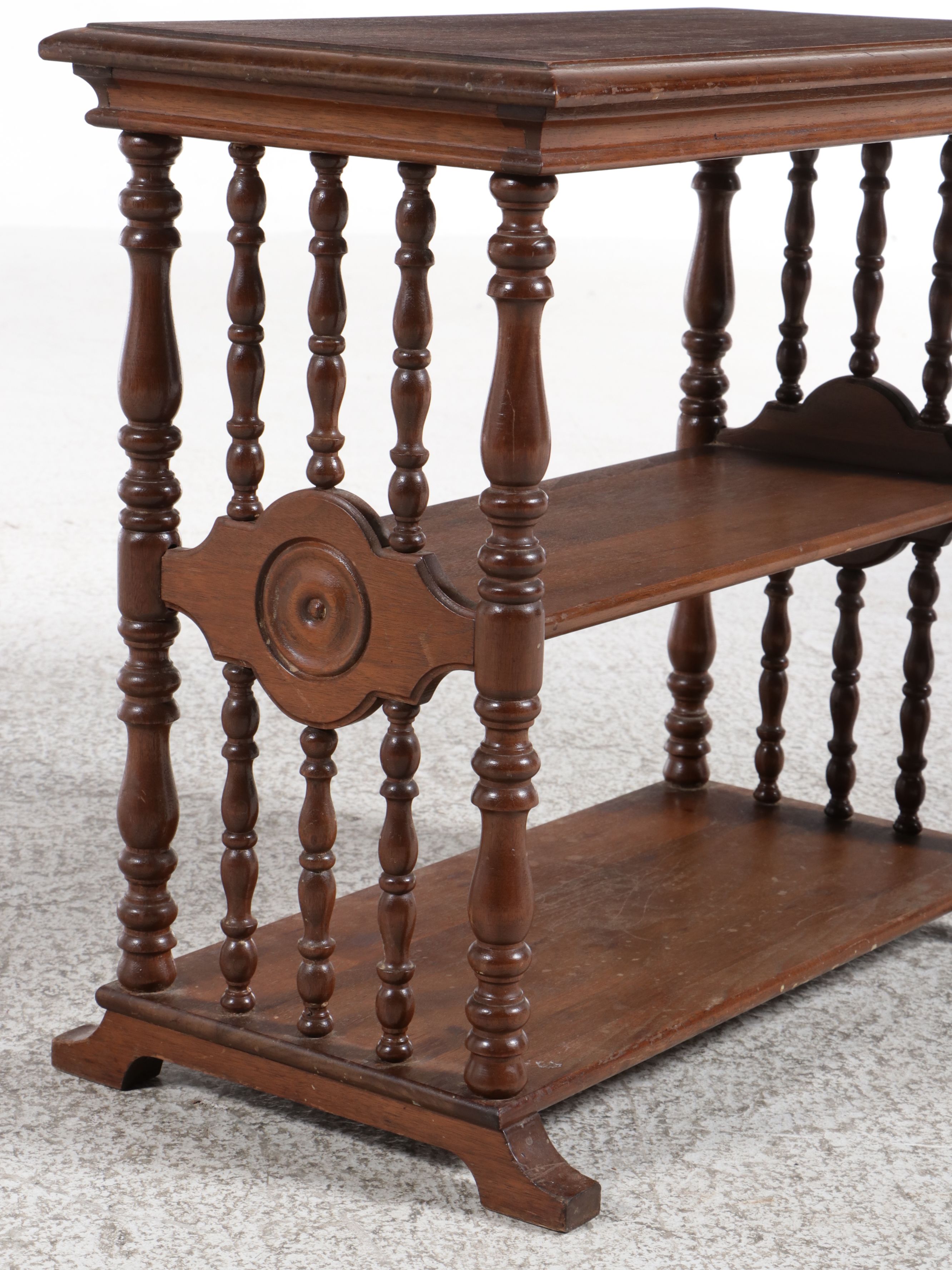 Victorian Style Turned Spindle Three-Tier Open Bookshelf, 20th Century