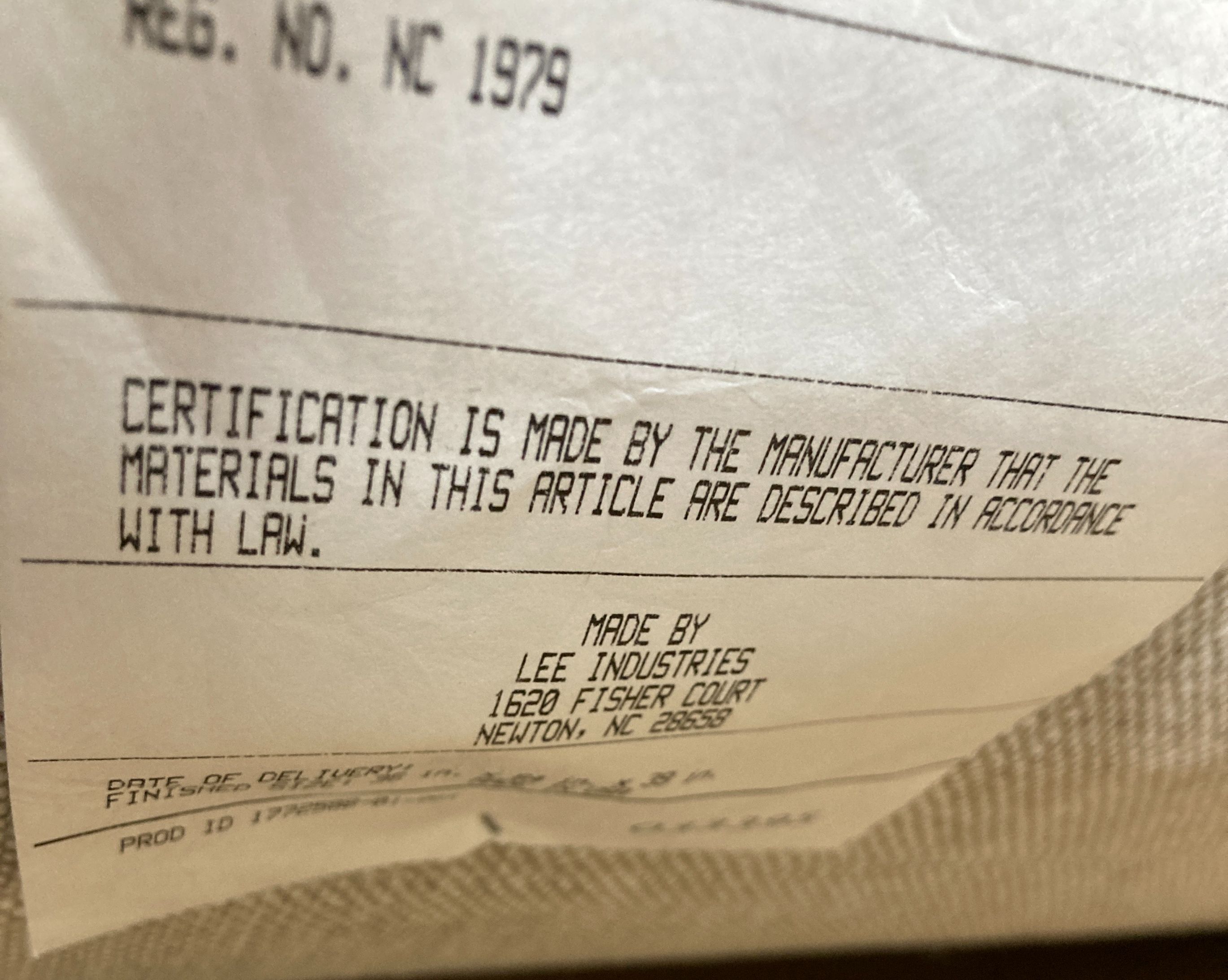 Lee Industries "Wave" Contemporary Upholstered Chaise Longue