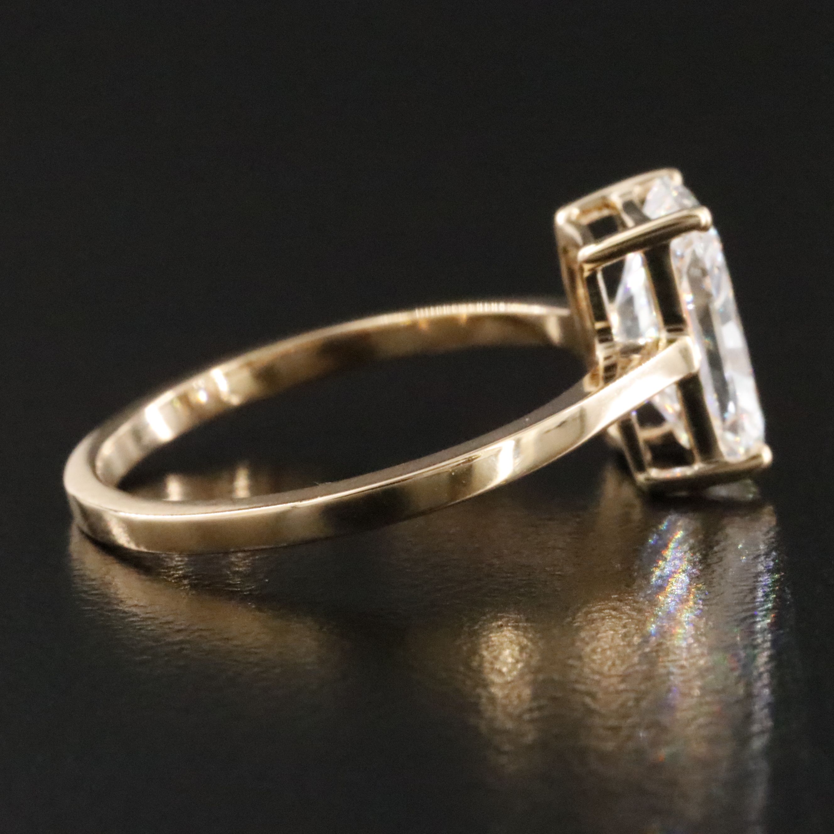 18K 1.98 CT Lab Grown Diamond Solitaire Ring with IGI Report