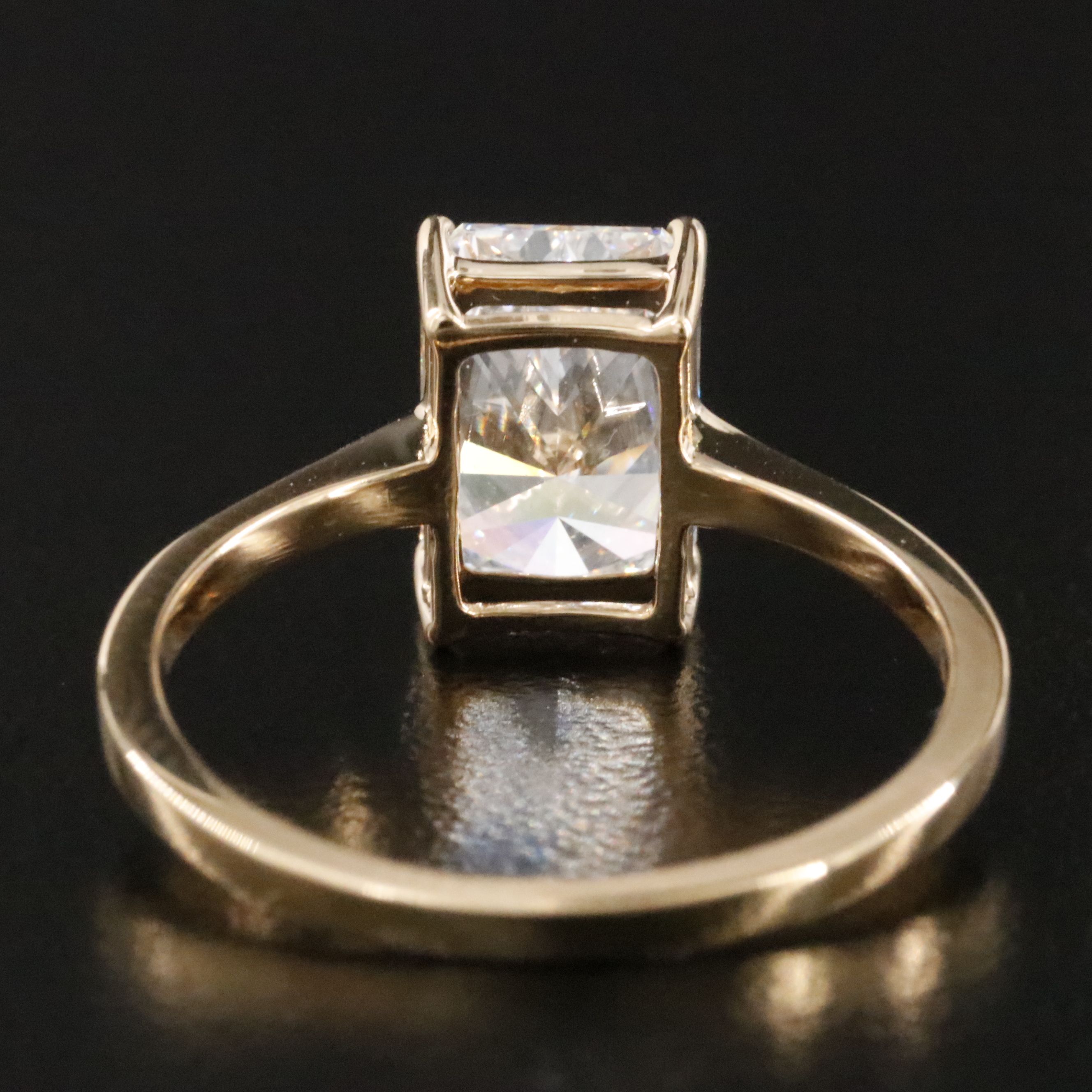 18K 1.98 CT Lab Grown Diamond Solitaire Ring with IGI Report