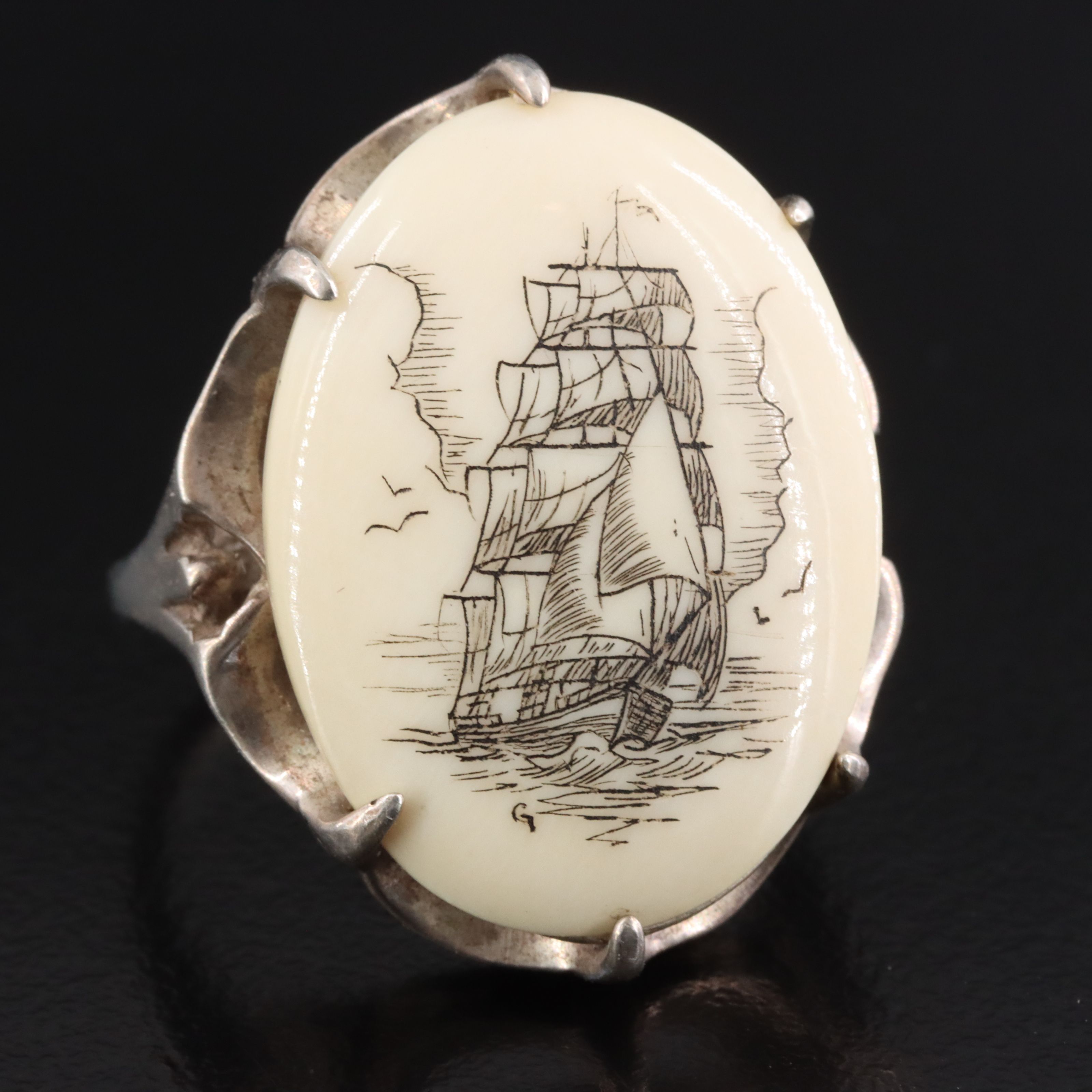 Vintage Sterling Scrimshaw Ship Ring