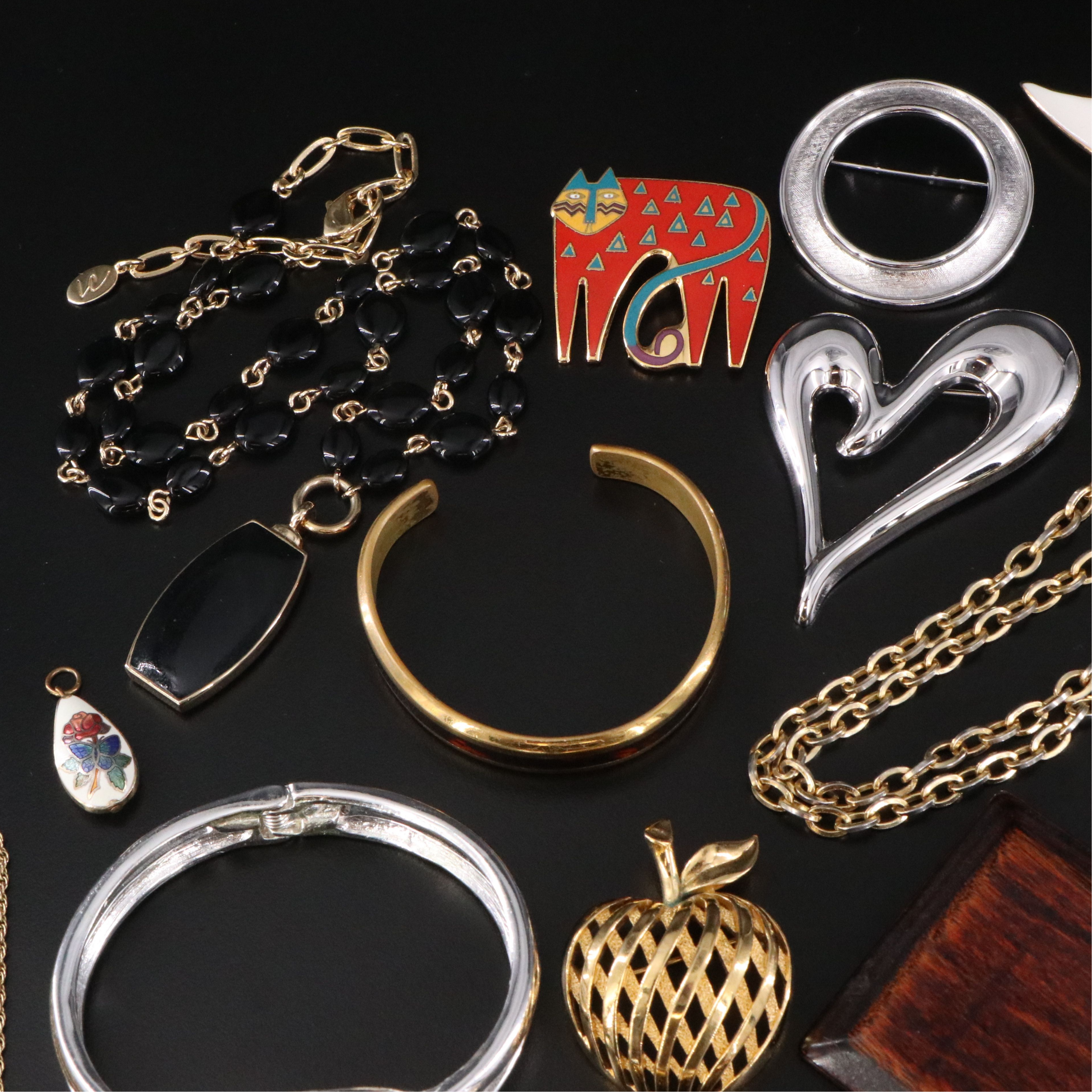 Laurel Burch, Carnelian and Black Coral Featured in Jewelry Collection