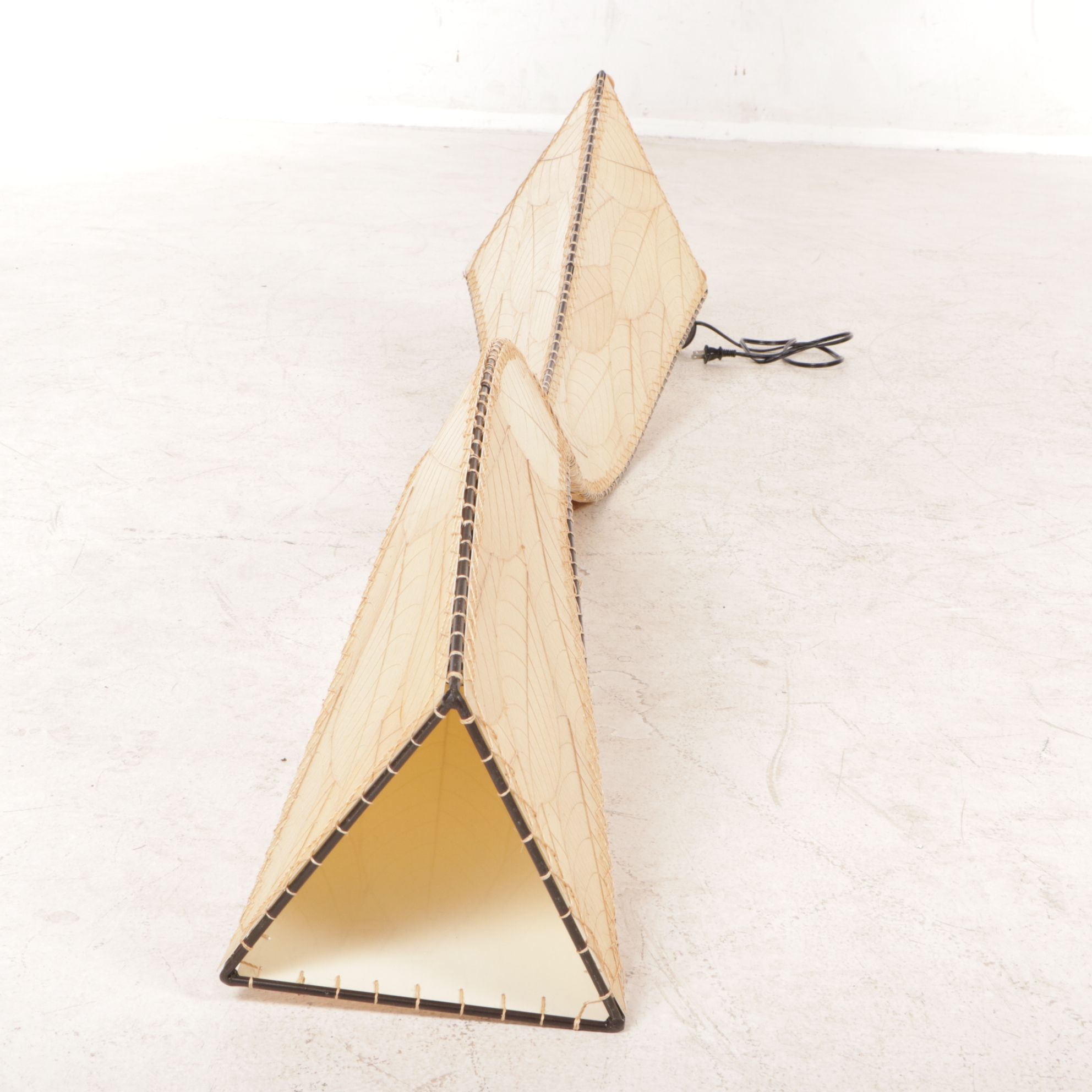 Eangee Home Design Iron & Cocoa Leaf Floor Lamp