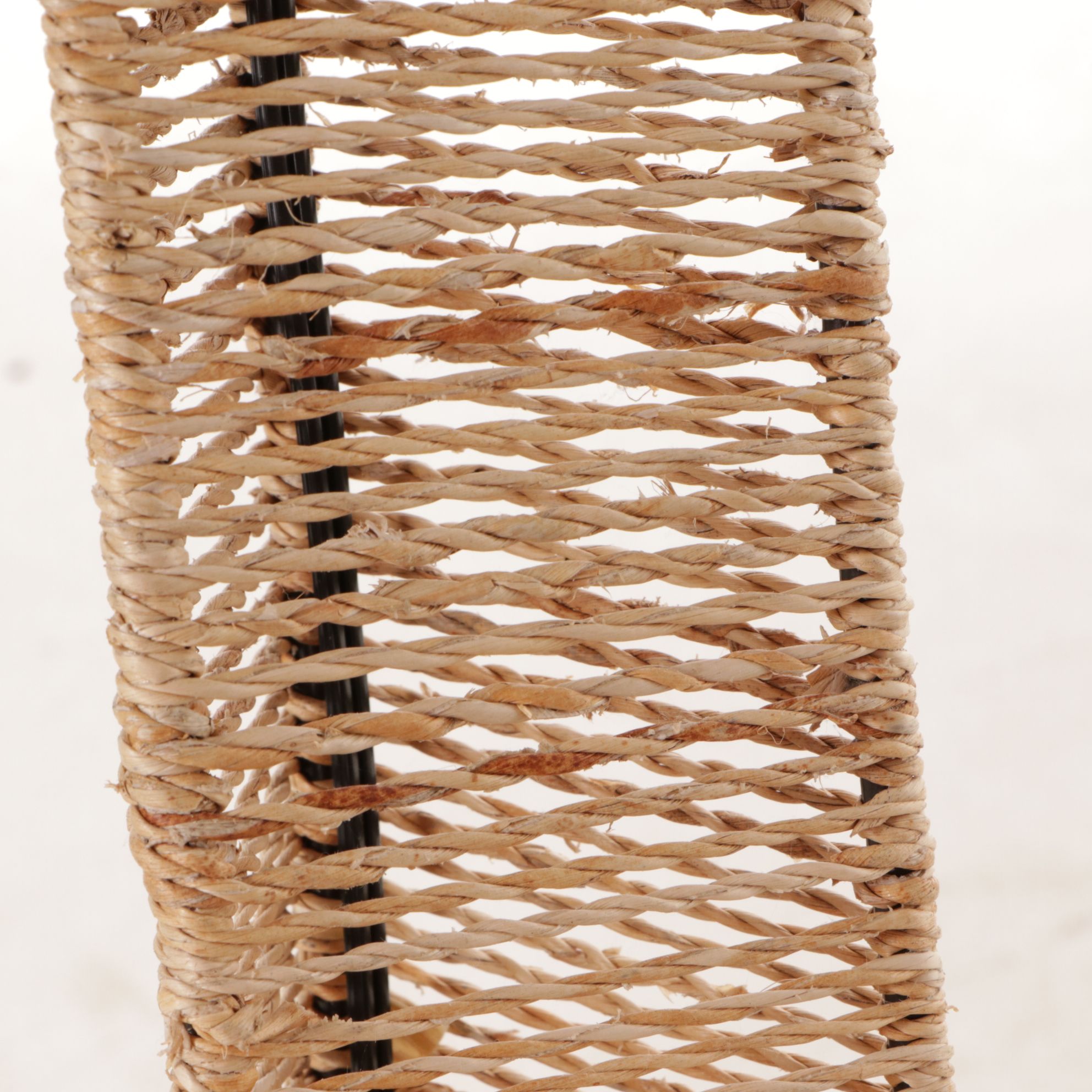 Eangee Home Design Iron & Cocoa Leaf Floor Lamp