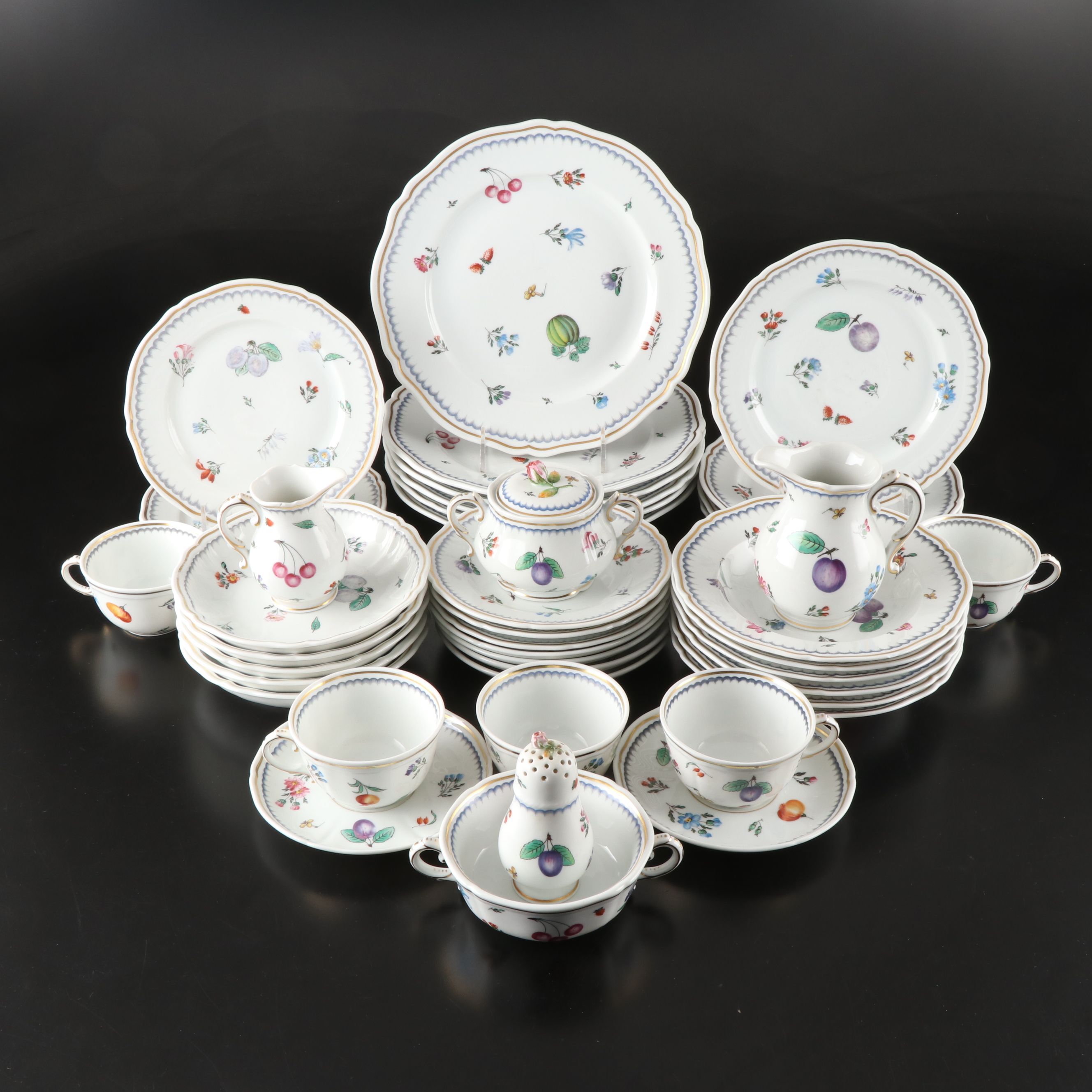 Richard Ginori "Italian Fruits" Porcelain Dinnerware, Mid to Late 20th Century