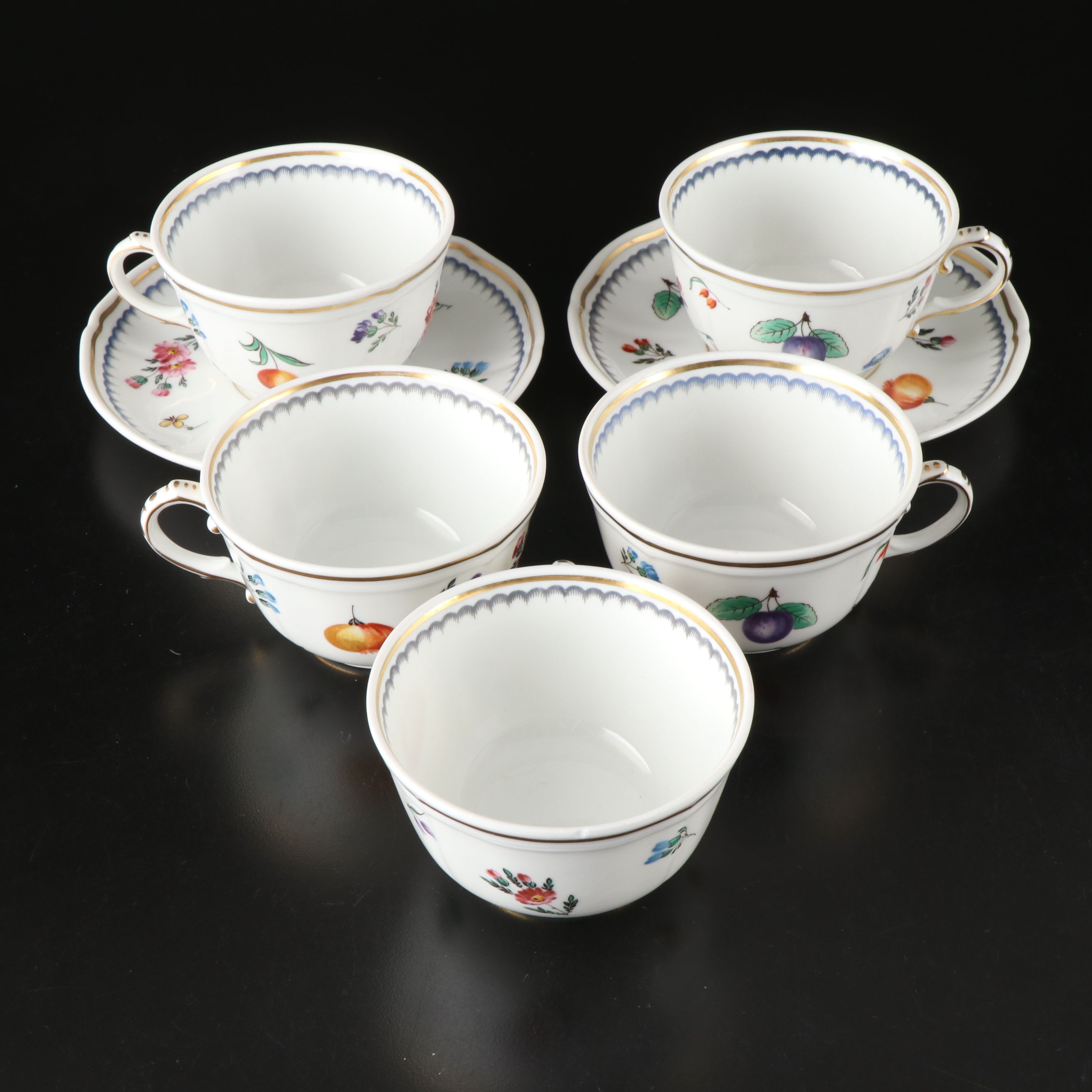 Richard Ginori "Italian Fruits" Porcelain Dinnerware, Mid to Late 20th Century