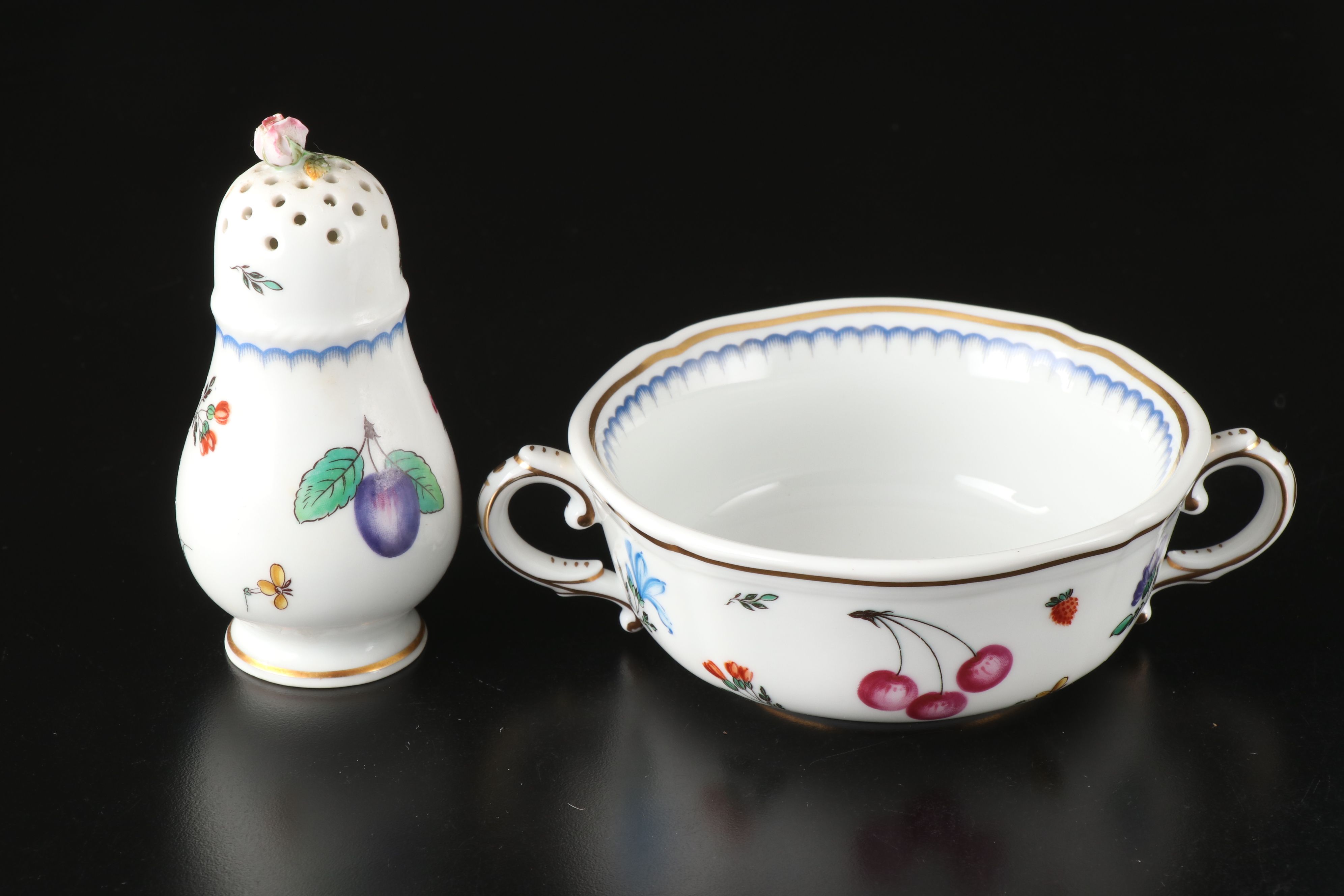 Richard Ginori "Italian Fruits" Porcelain Dinnerware, Mid to Late 20th Century