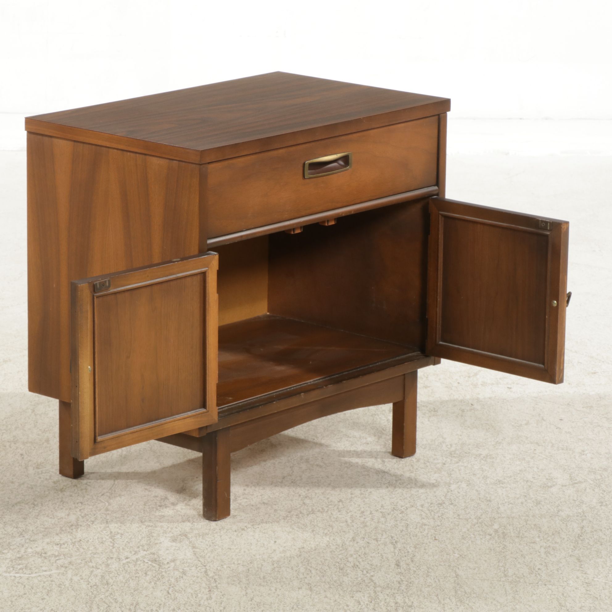 Mid Century Modern Nightstand with Wicker Door Decoration