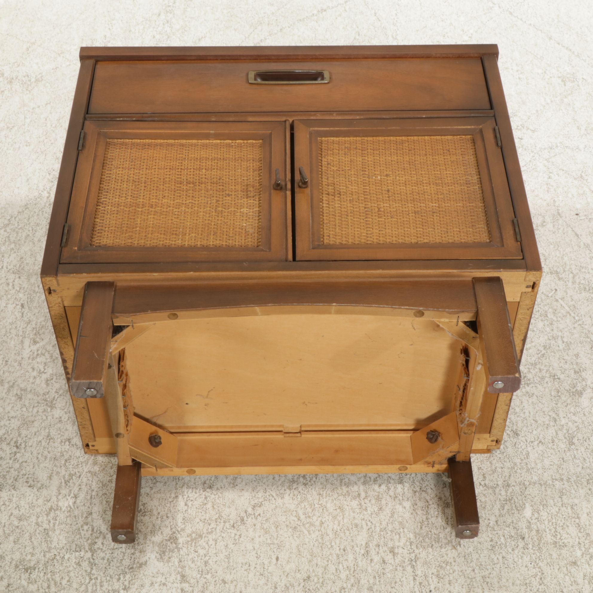 Mid Century Modern Nightstand with Wicker Door Decoration