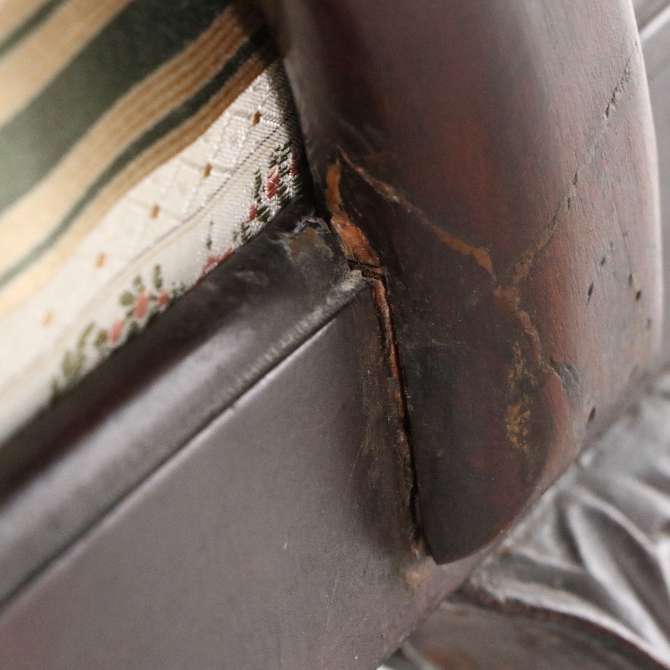 Chippendale Style Mahogany Settee