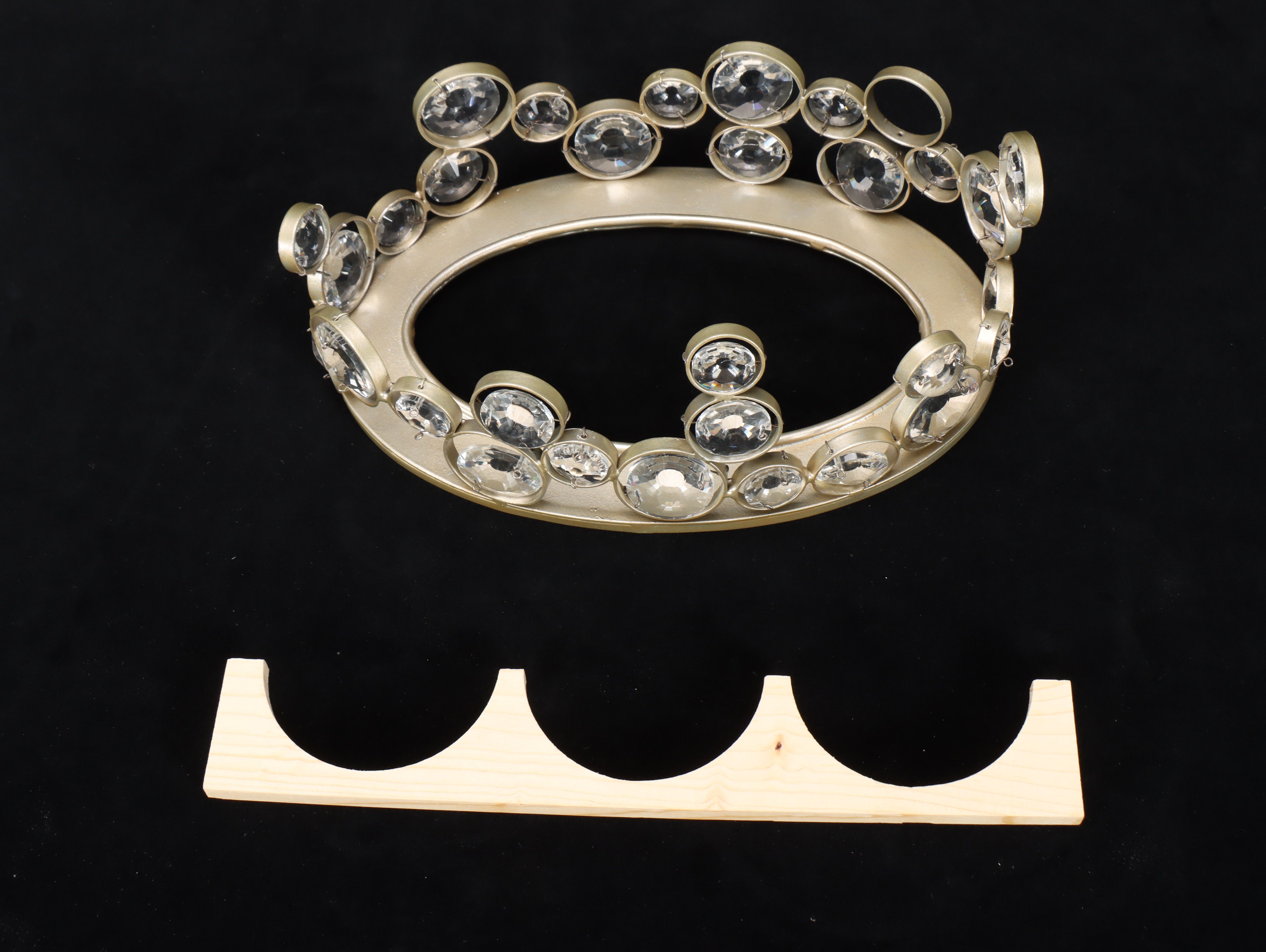 Elstead Lighting Giltmetal and Crystal "Anya" Linear 10-Light Chandelier