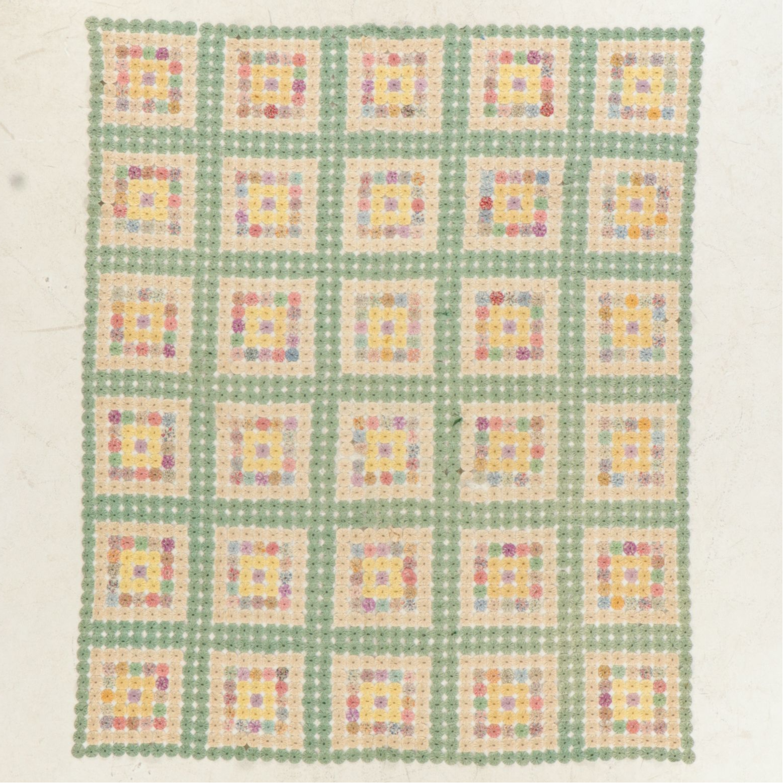 Hand-Stitched "Yo-Yo" Pastel Quilt