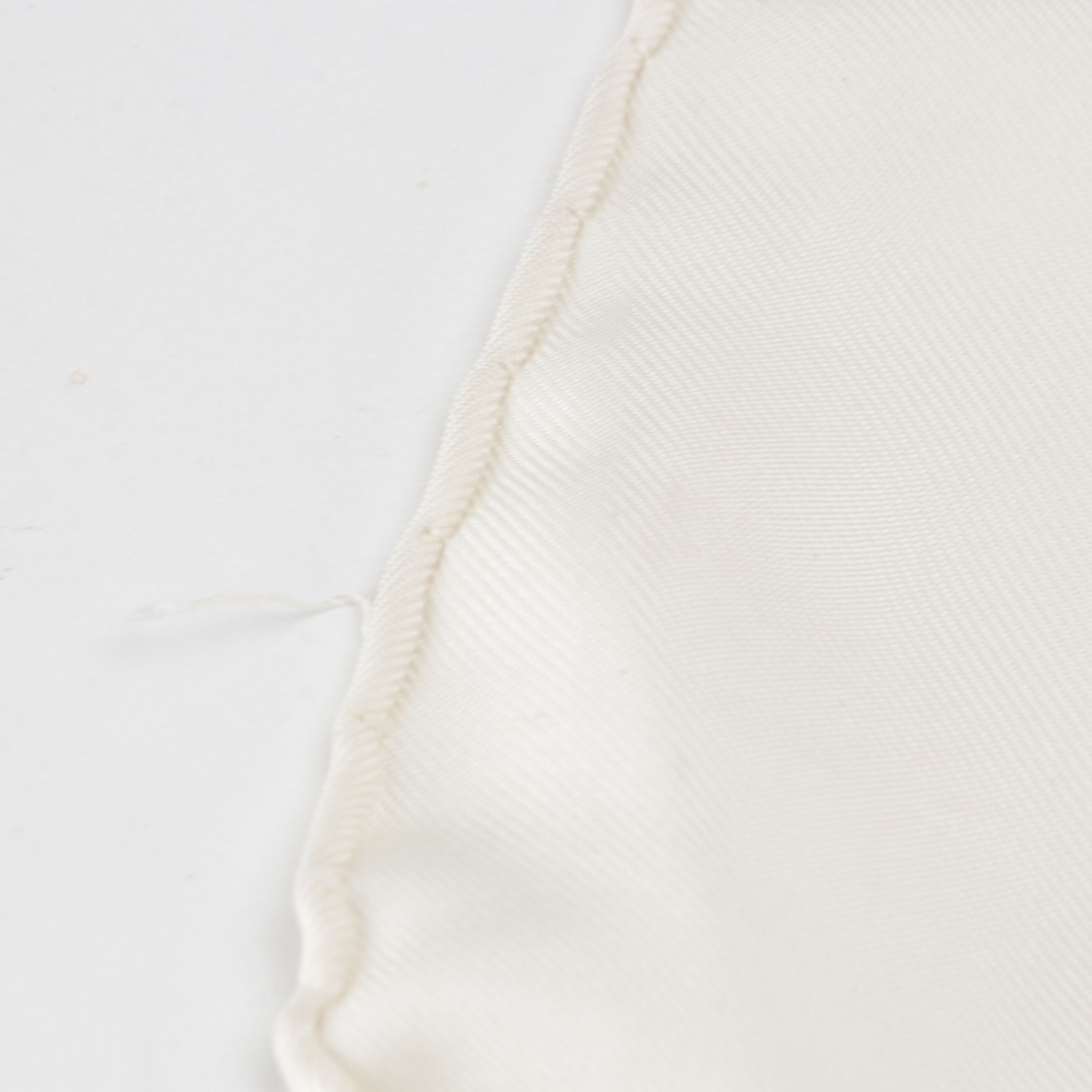 Hermès "Petite Main" Scarf 90 in Silk Twill