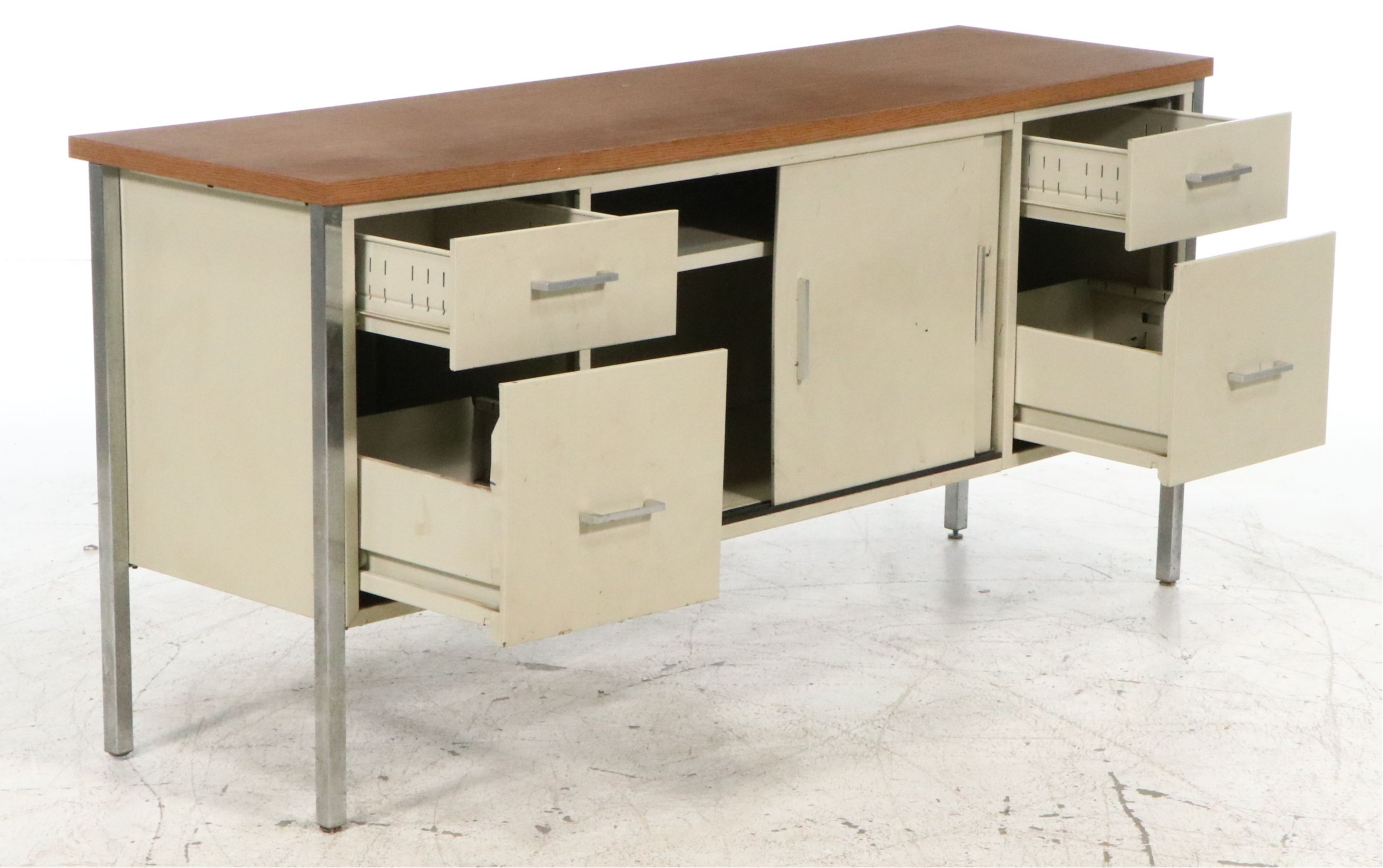 Mid Century Modern Steel and Laminate Credenza, Mid to Late 20th Century