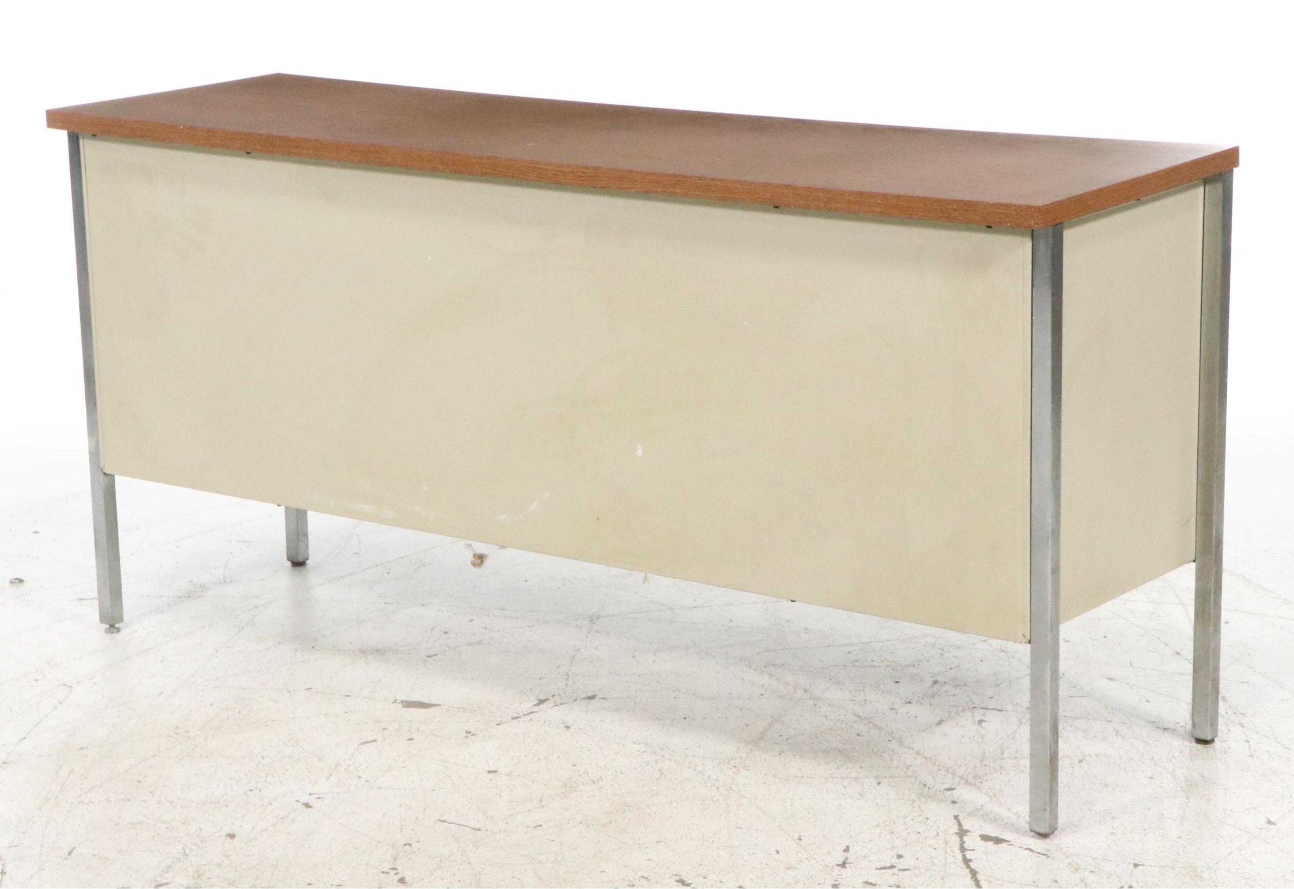 Mid Century Modern Steel and Laminate Credenza, Mid to Late 20th Century