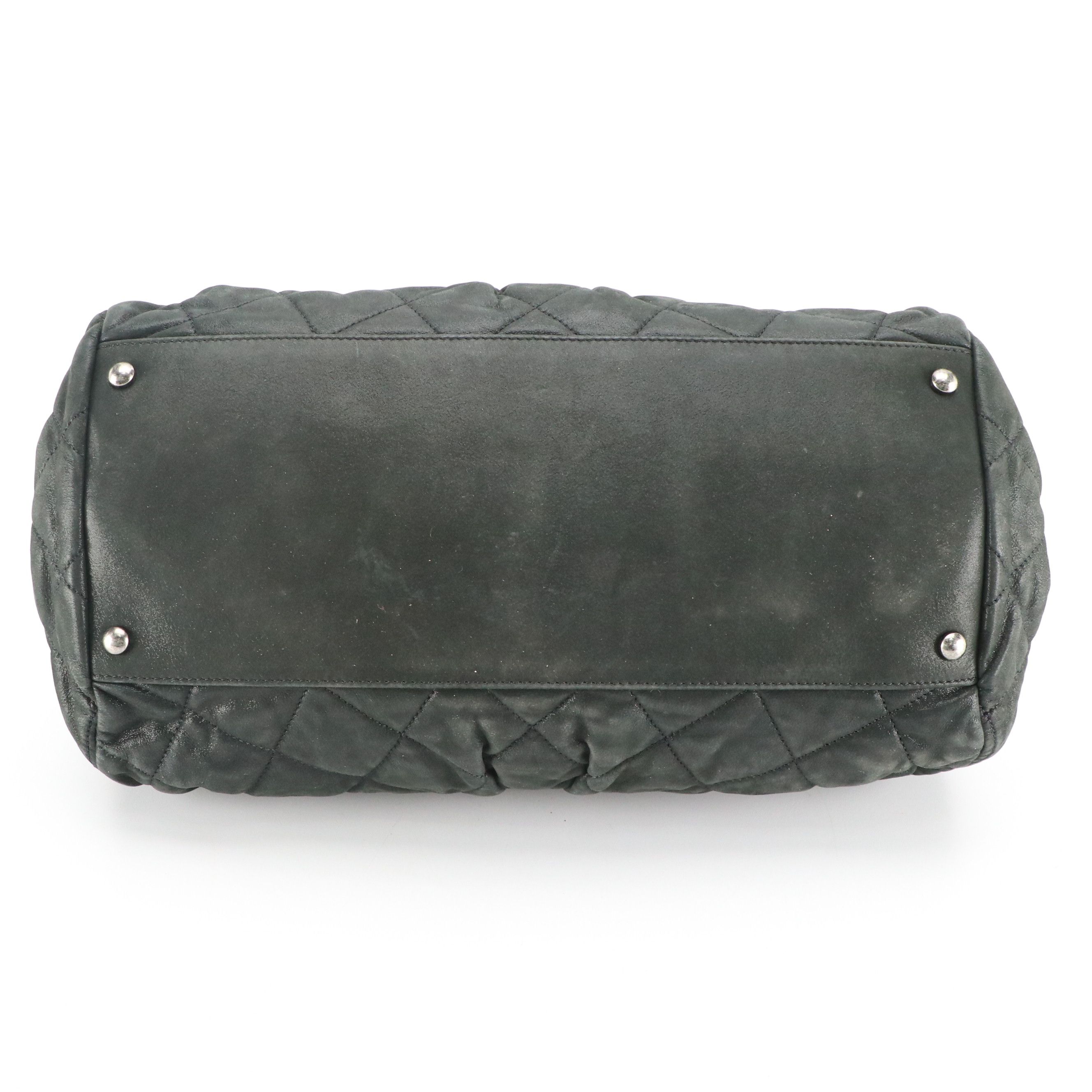 Chanel Chic Quilt Bowling Shoulder Bag in Quilted Black Iridescent Calfskin