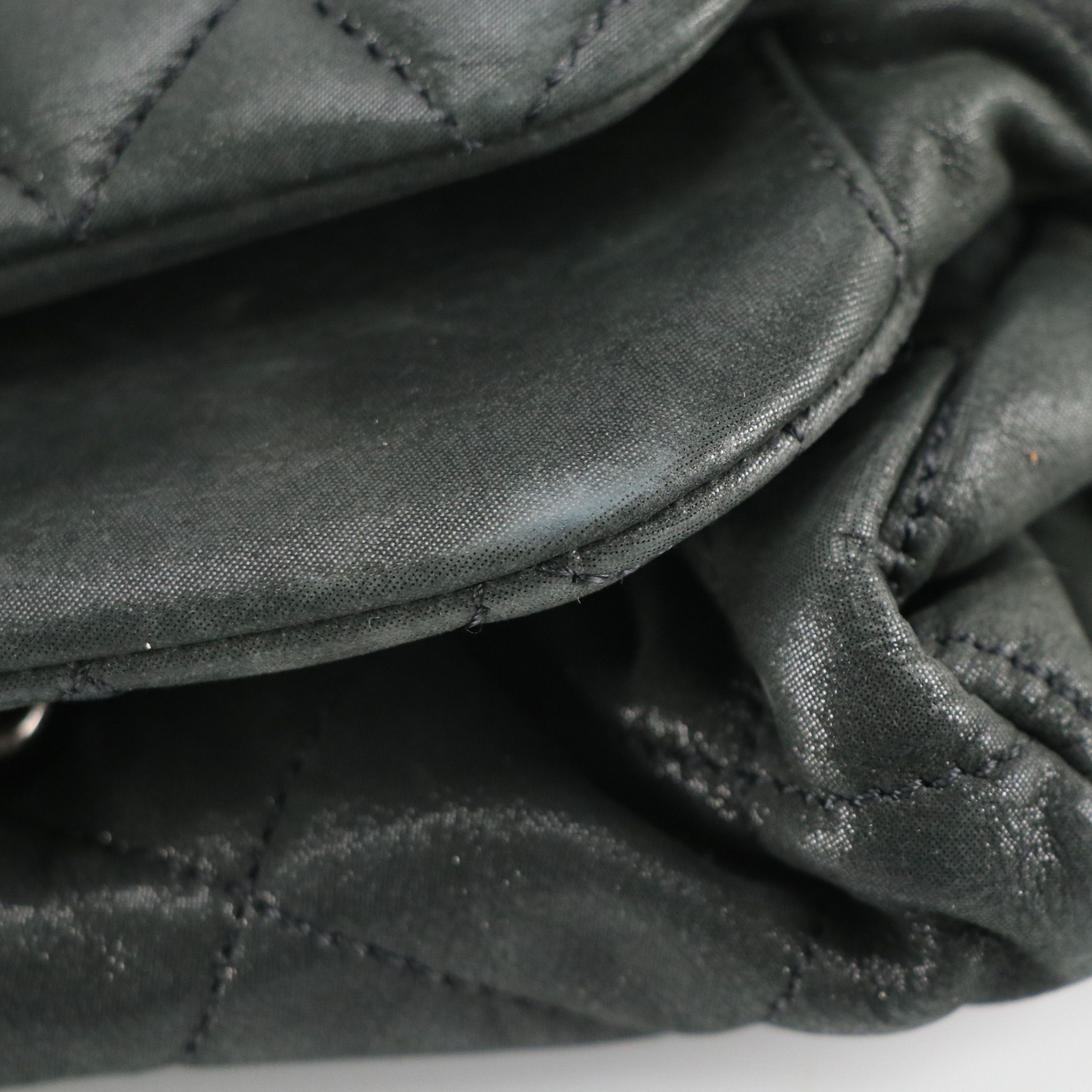 Chanel Chic Quilt Bowling Shoulder Bag in Quilted Black Iridescent Calfskin