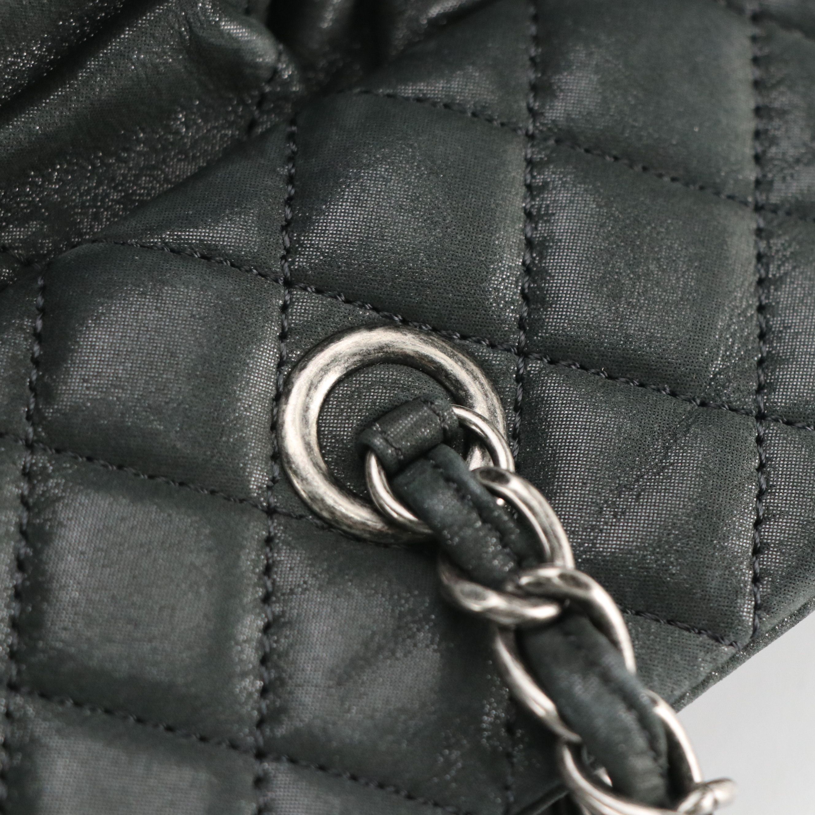 Chanel Chic Quilt Bowling Shoulder Bag in Quilted Black Iridescent Calfskin
