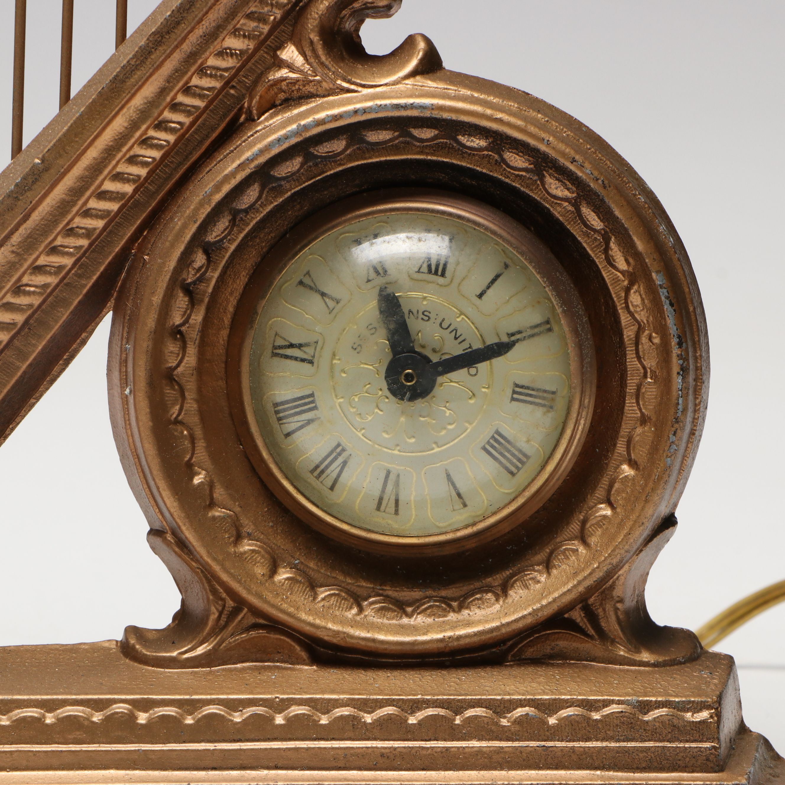 Sessions United Electric Metal Harp Figural Mantel Lamp