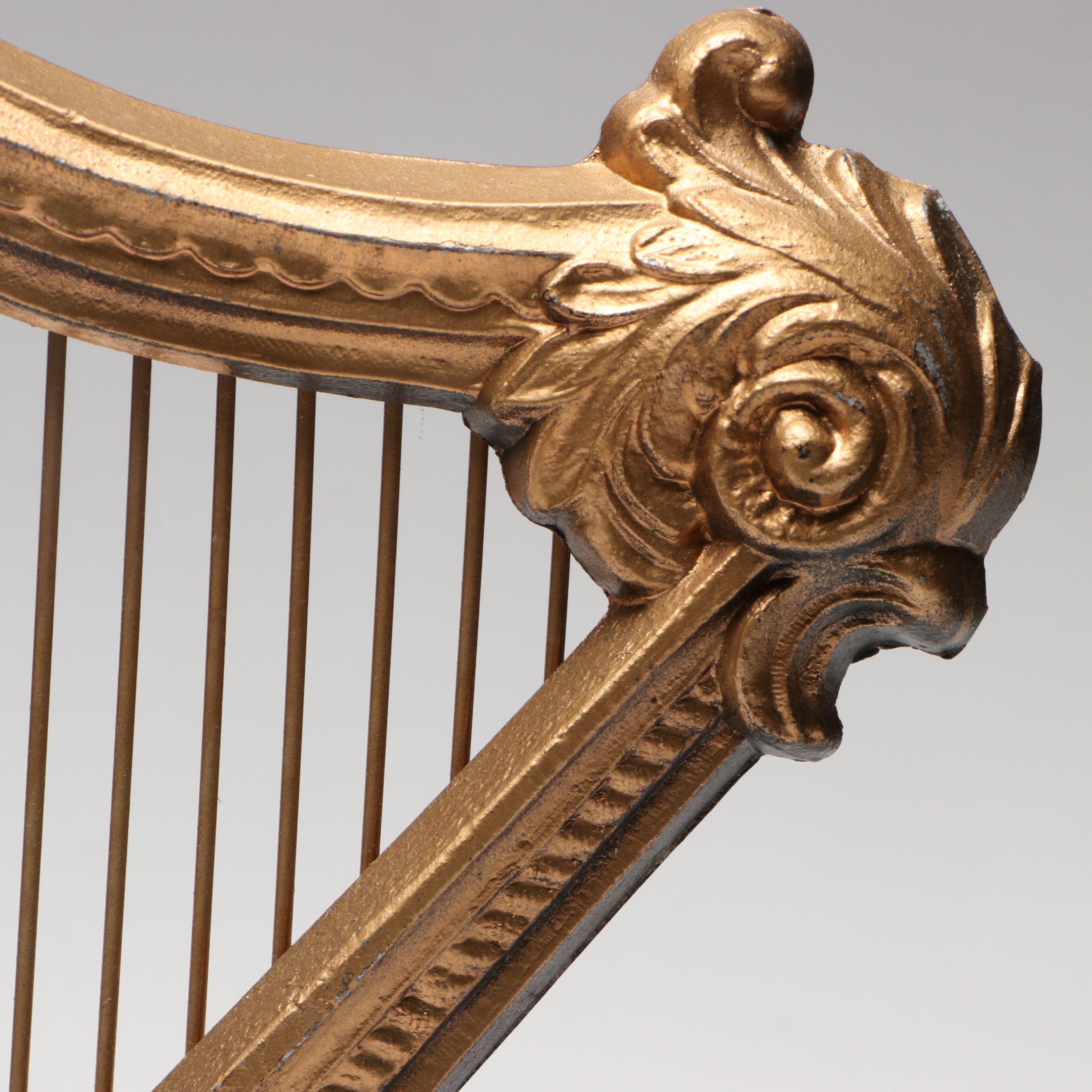 Sessions United Electric Metal Harp Figural Mantel Lamp