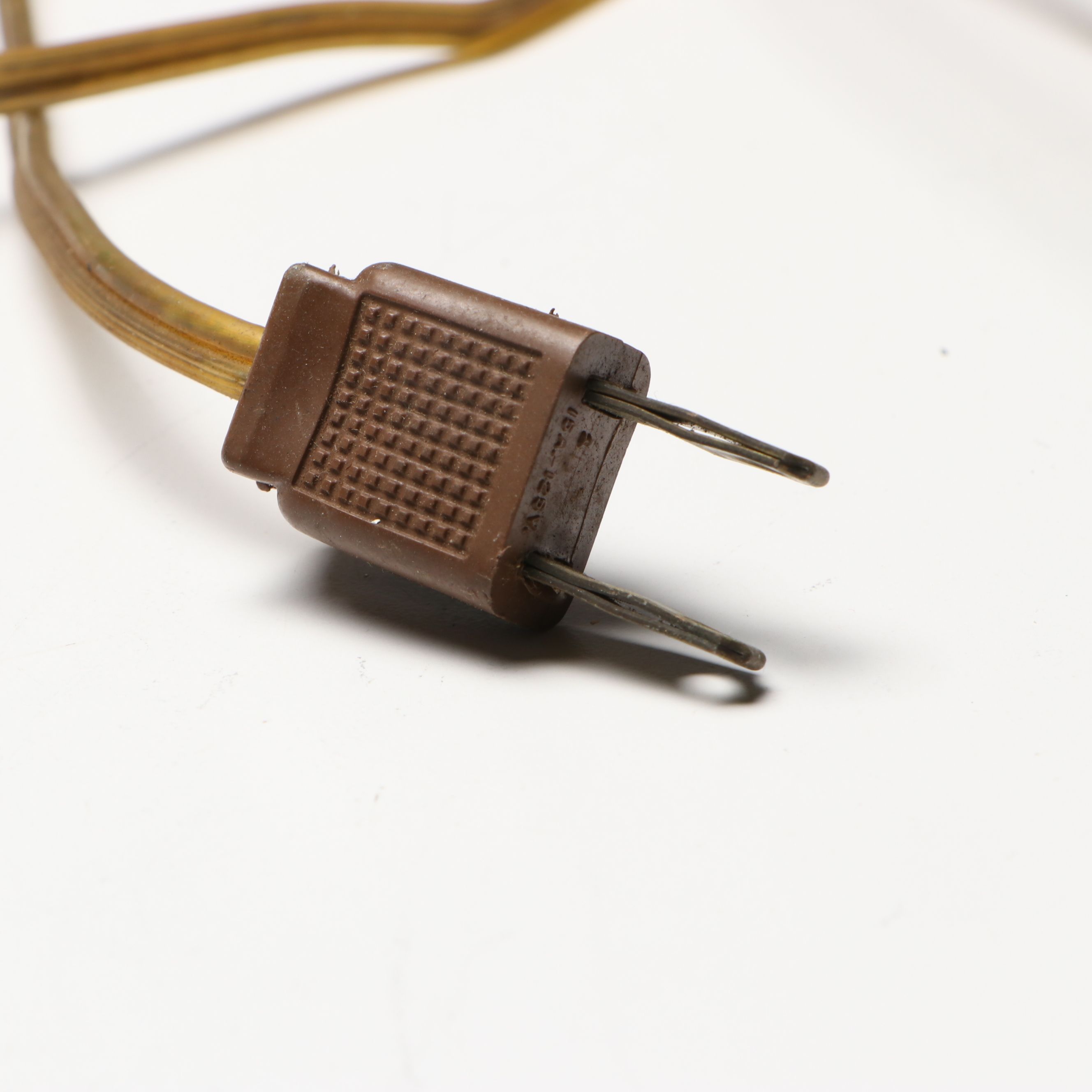 Sessions United Electric Metal Harp Figural Mantel Lamp