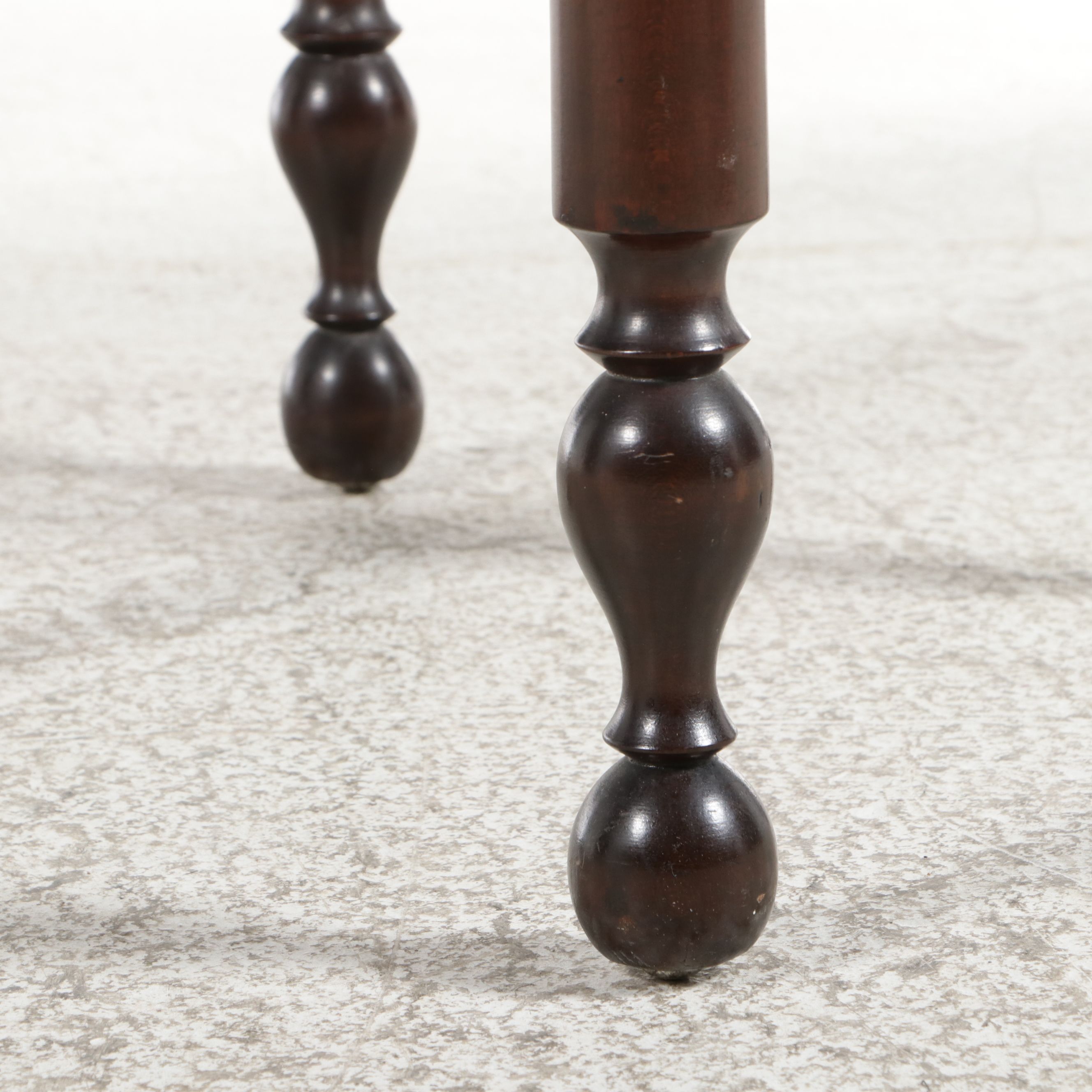 American Classical Mahogany One-Drawer Side Table, 19th Century