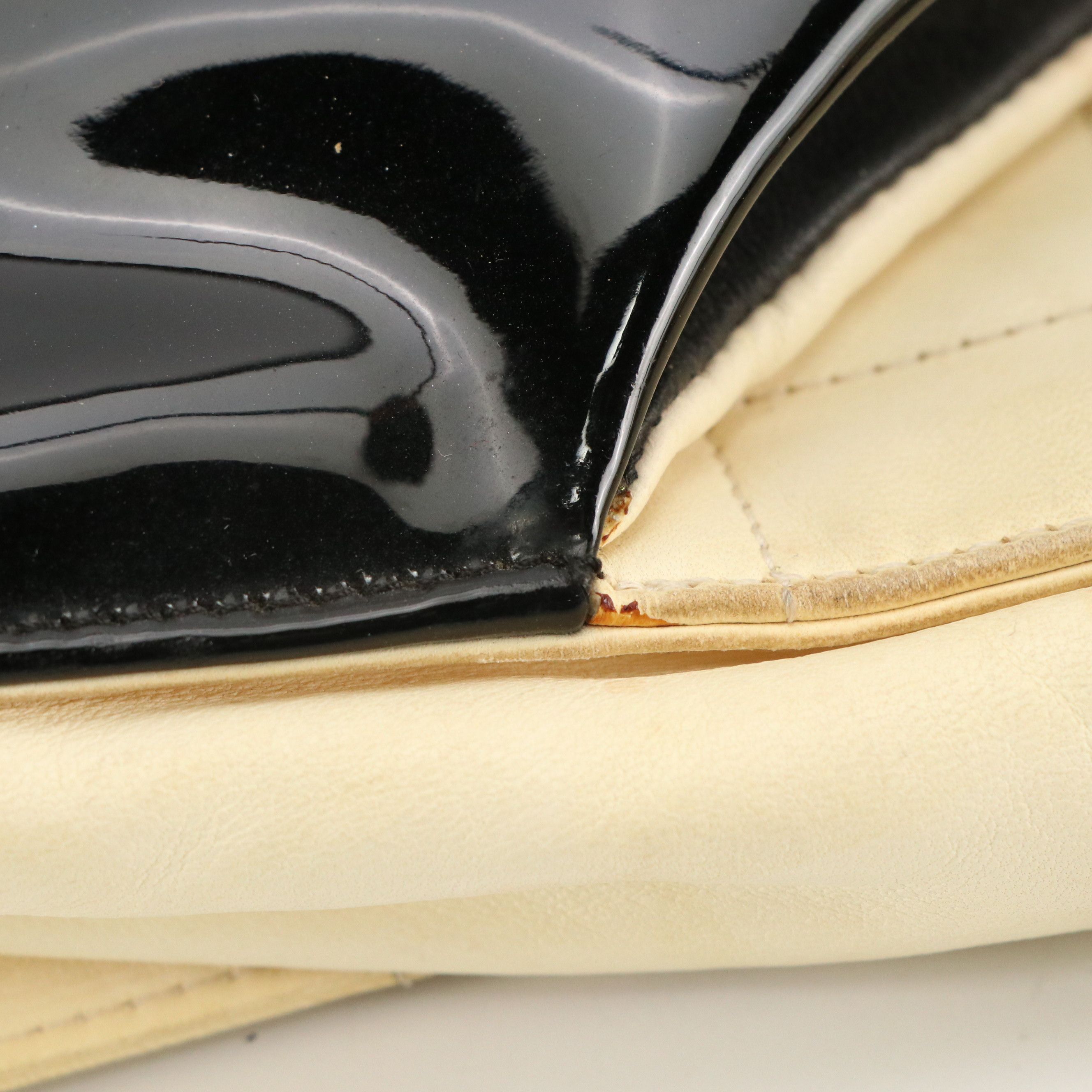 Chanel White Quilted Calfskin and Black Patent Leather Kiss Lock Tote