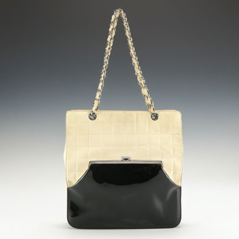 Chanel White Quilted Calfskin and Black Patent Leather Kiss Lock Tote