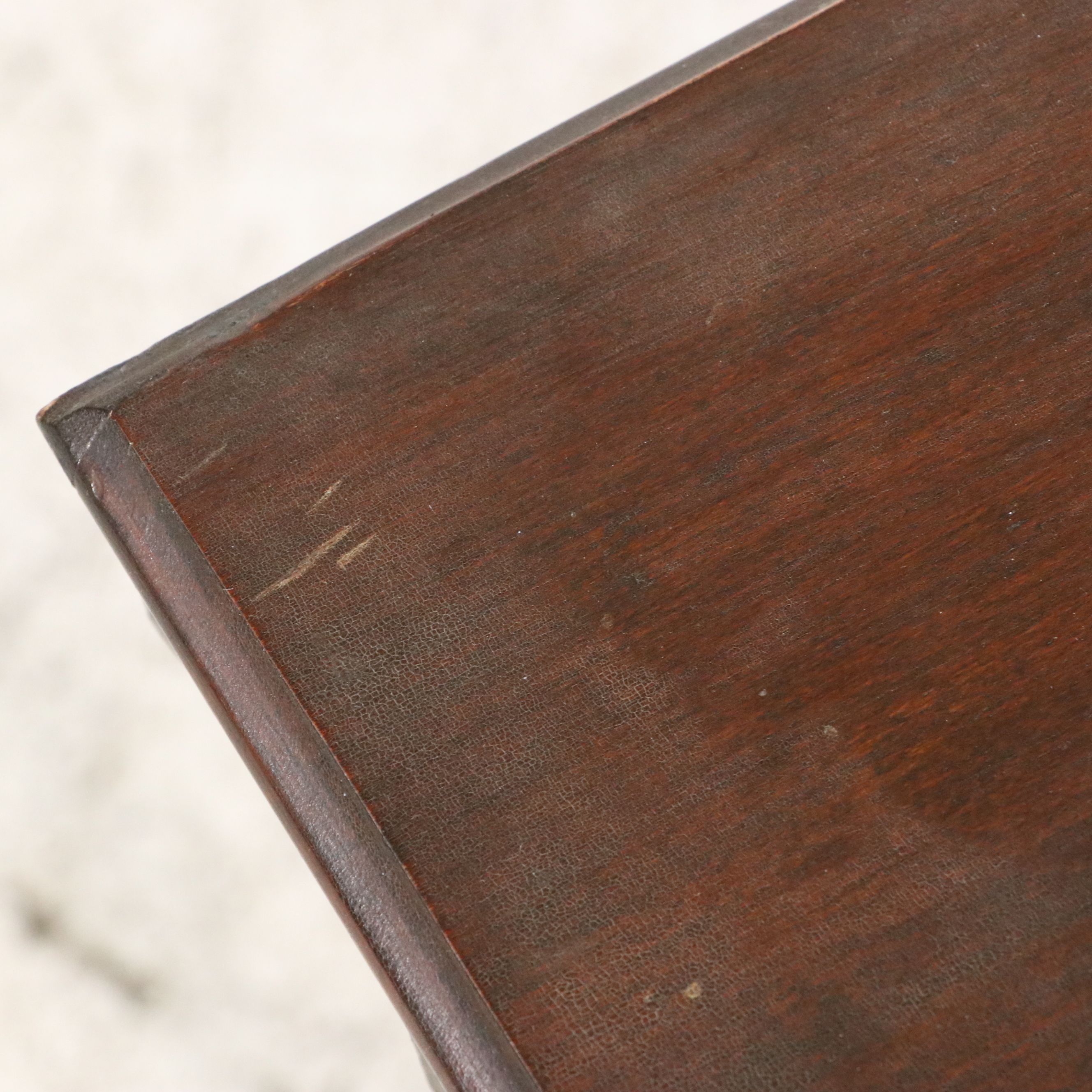 Federal Style Mahogany Topped Stand with Scalloped Apron, Early to Mid-20th C.