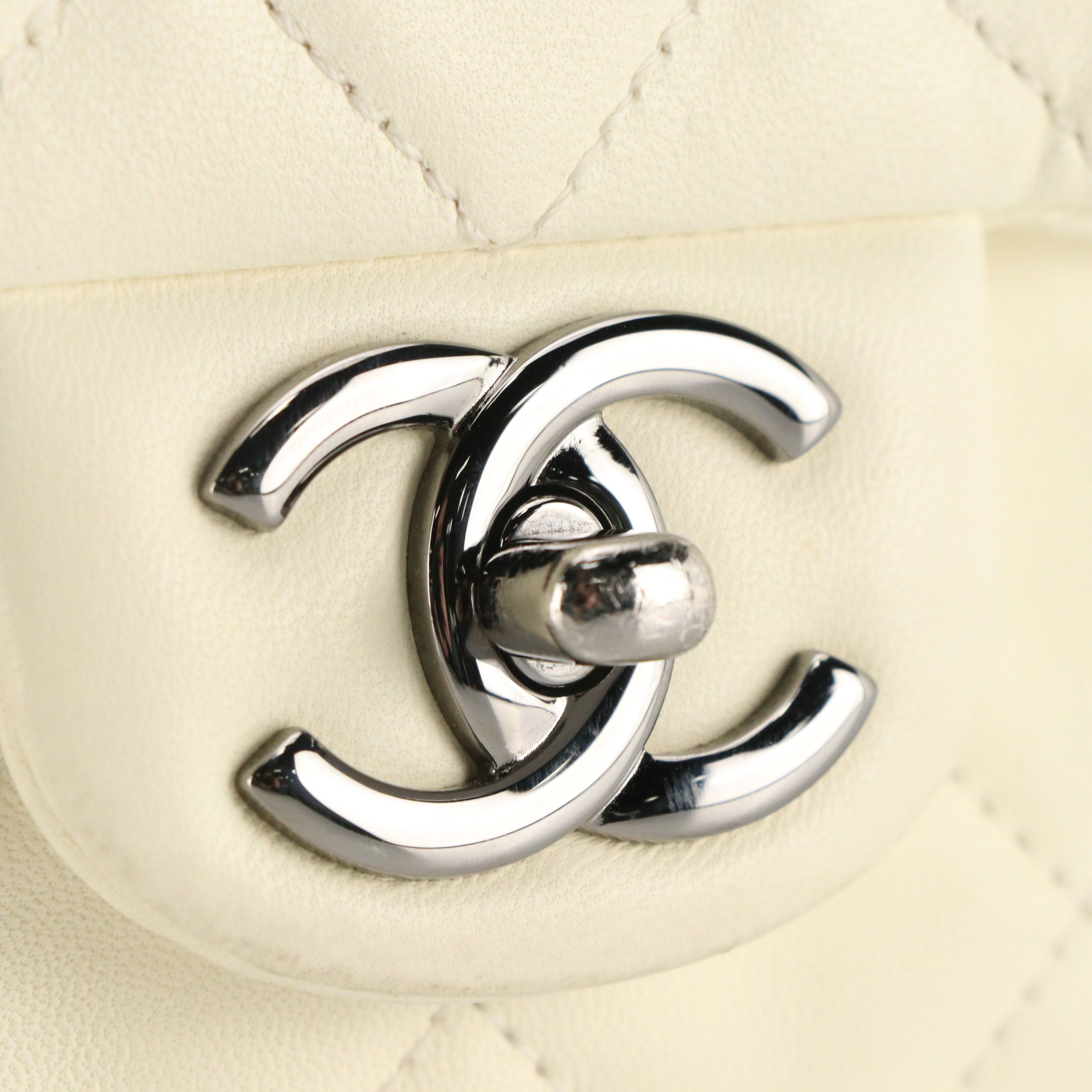 Chanel Hula Hoop Shoulder Bag in Ivory Quilted Lambskin Leather and Black Trim
