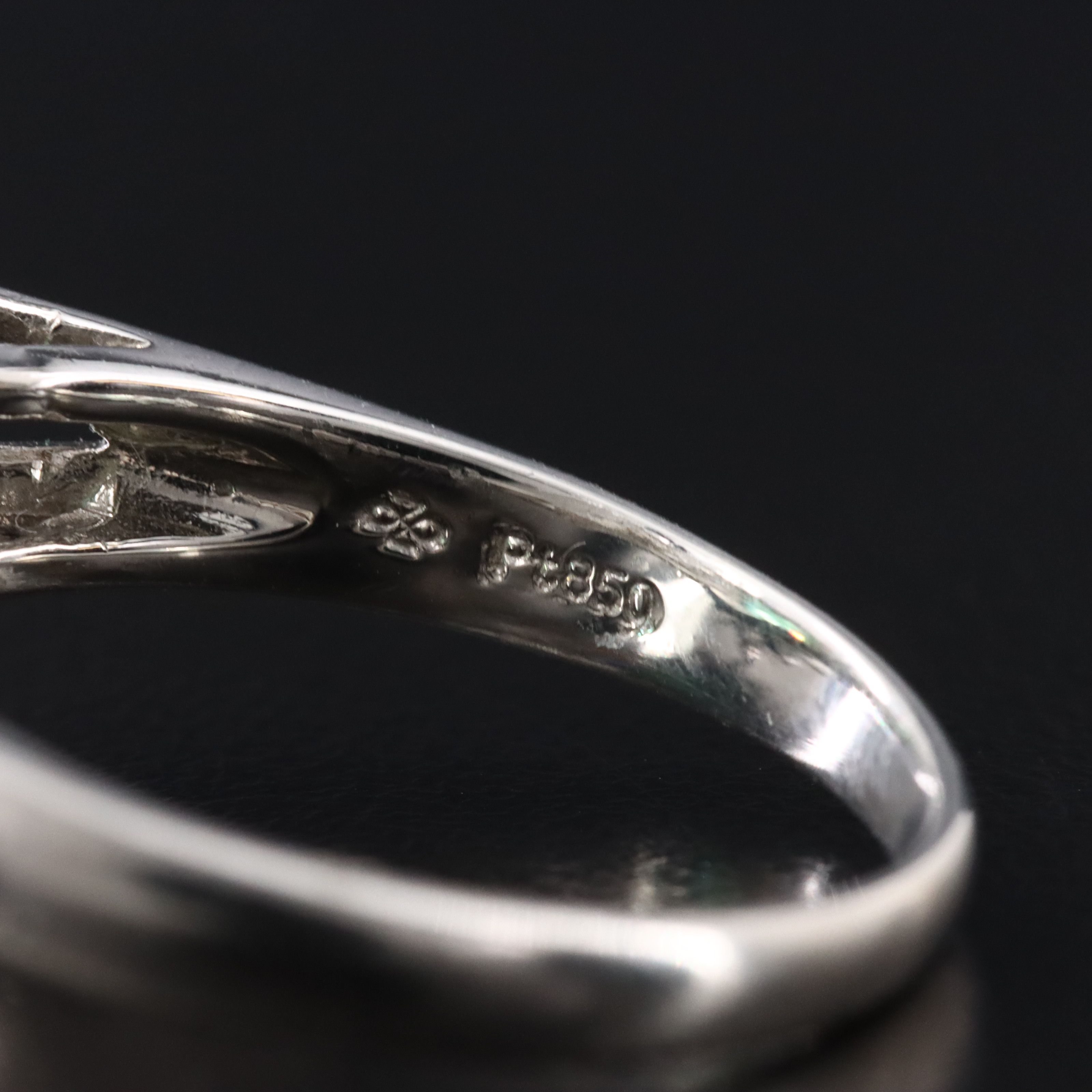 Platinum 1.14 CT Colombian Emerald and Diamond Ring with Online GIA Report