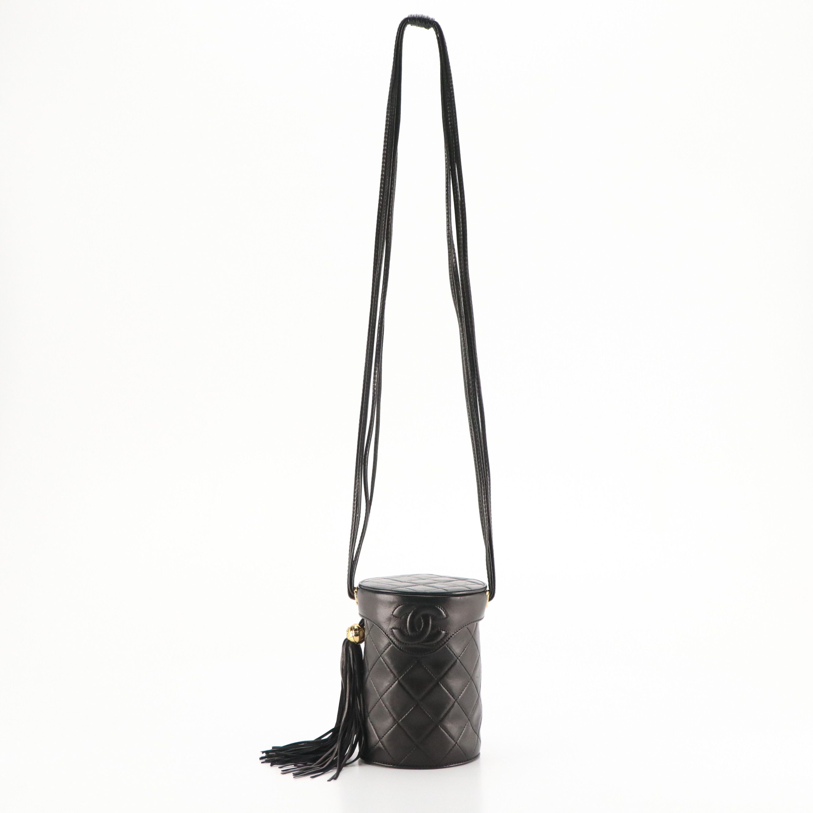 Chanel Vintage Vanity Crossbody Bucket Bag in Black Quilted Lambskin Leather