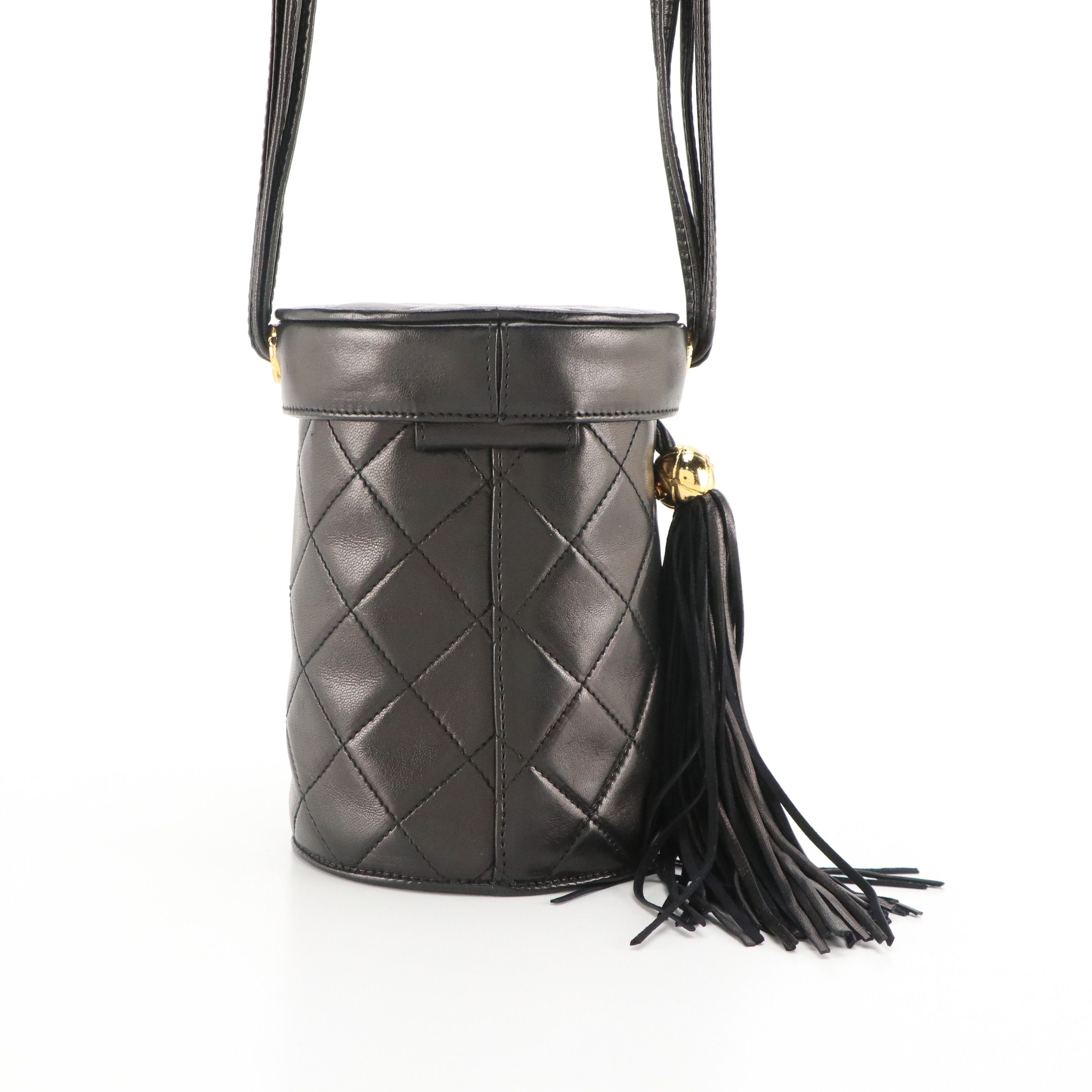 Chanel Vintage Vanity Crossbody Bucket Bag in Black Quilted Lambskin Leather