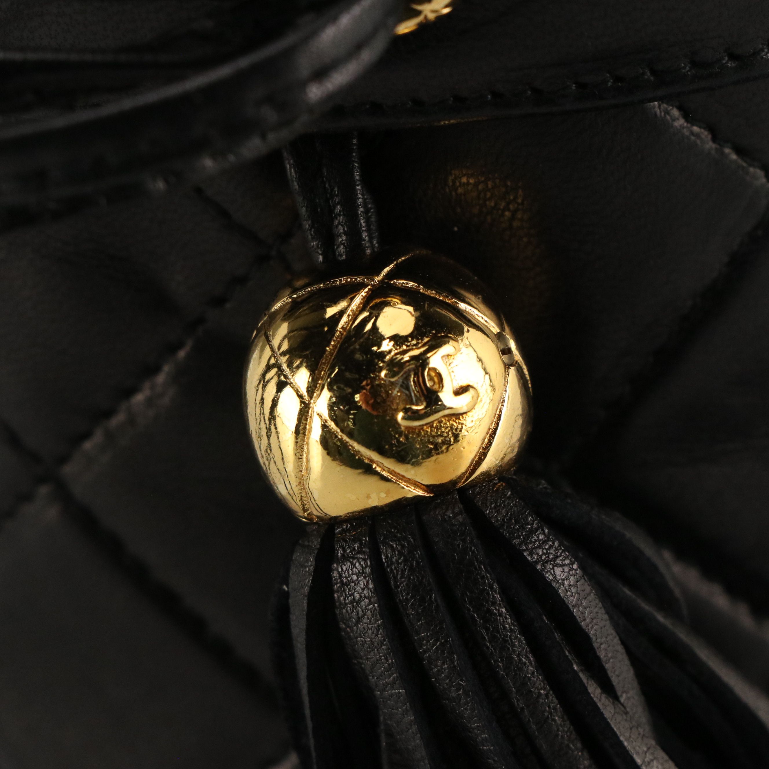 Chanel Vintage Vanity Crossbody Bucket Bag in Black Quilted Lambskin Leather