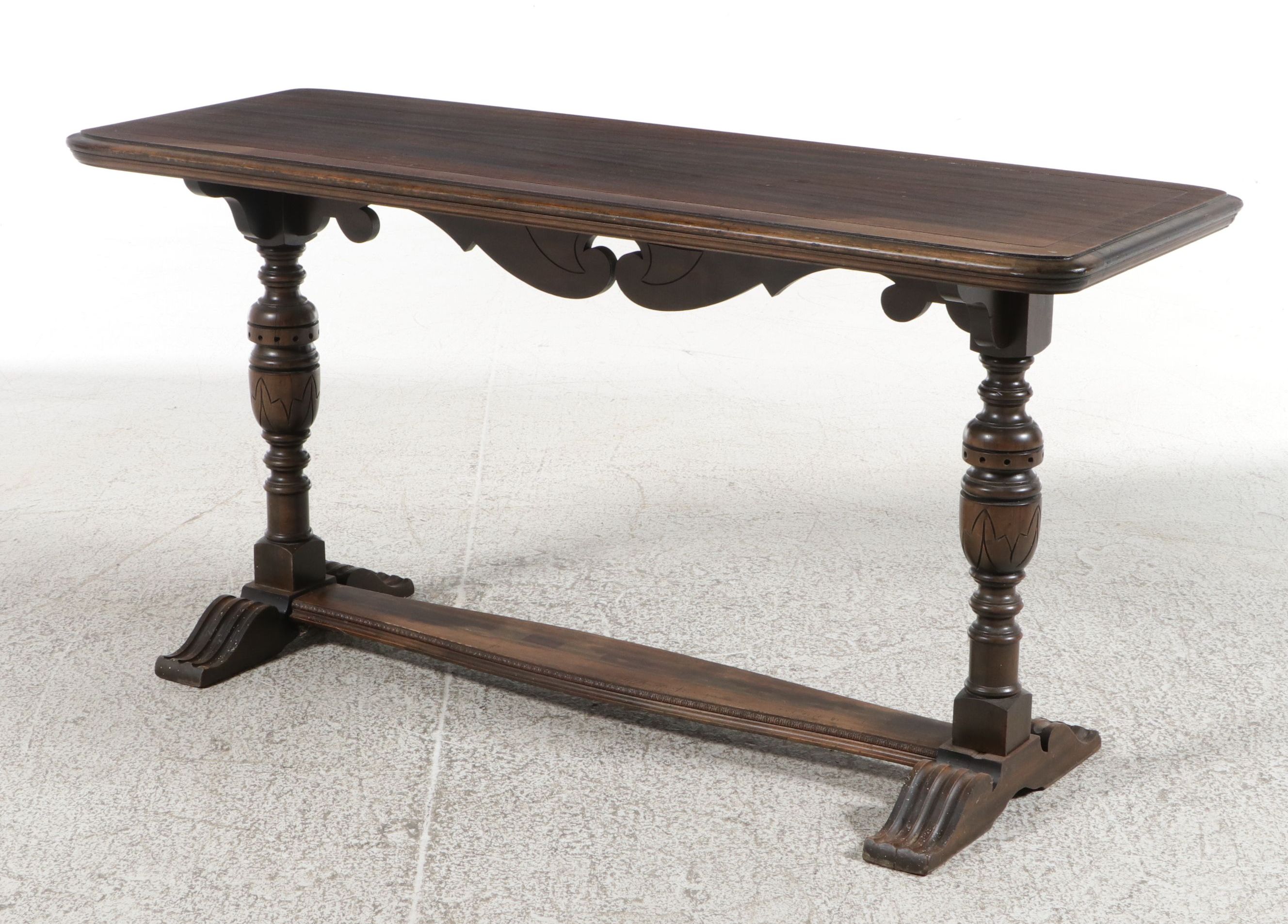 Renaissance Revival Style Oak Library Table, Early to Mid-20th Century