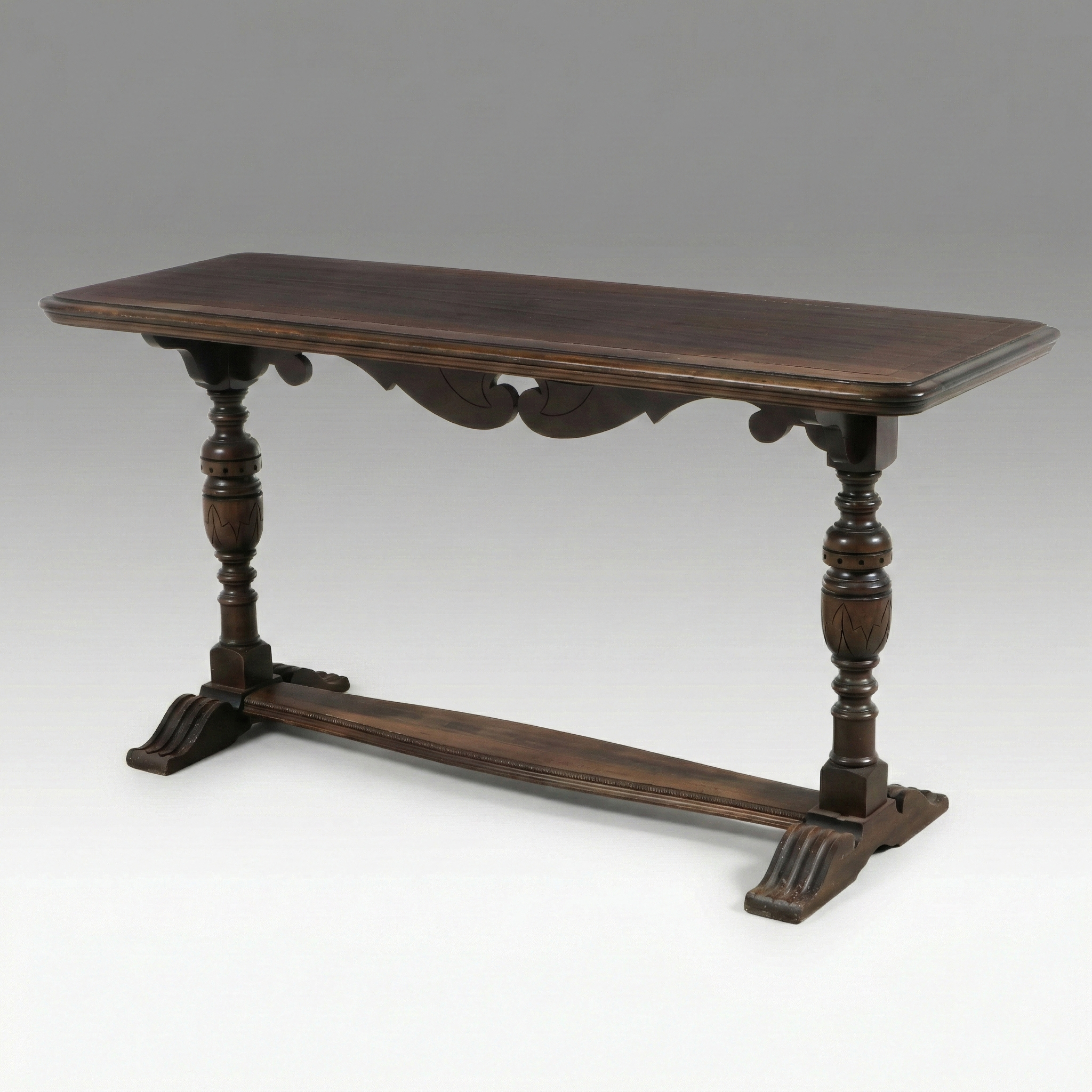 Renaissance Revival Style Oak Library Table, Early to Mid-20th Century