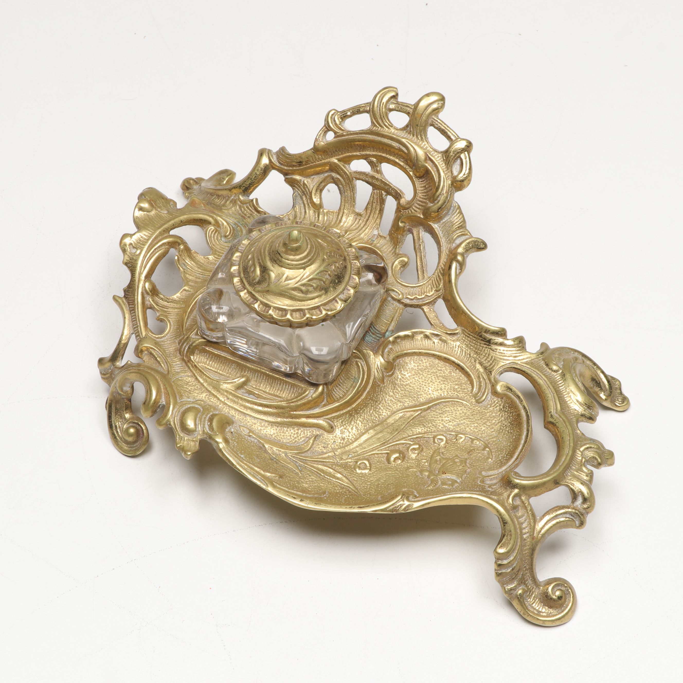 Virginia Metalcrafters Brass Inkwell with Other Vintage Inkwell and Pen Tray