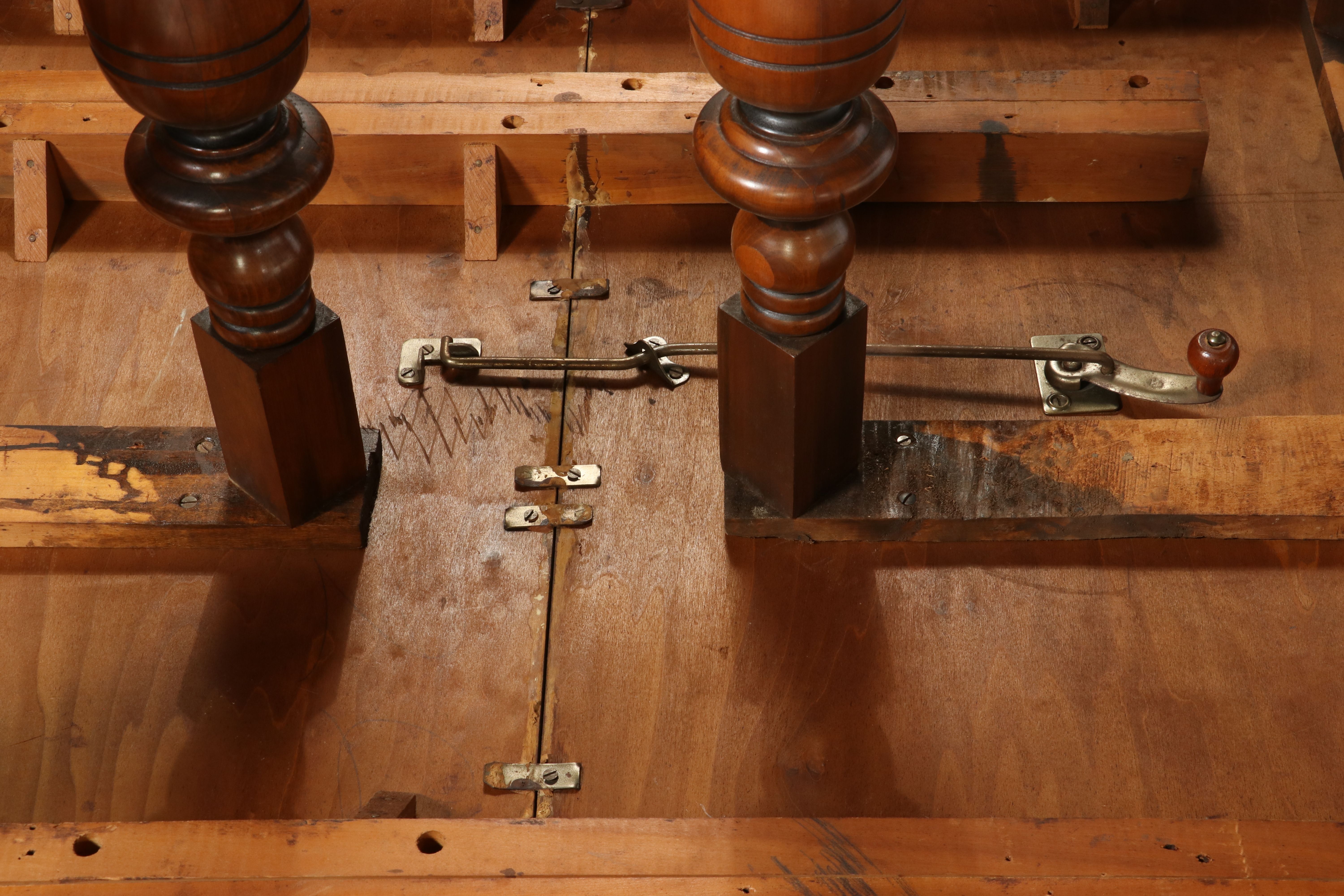 Renaissance Revival Walnut Dining Table, Late 19th Century