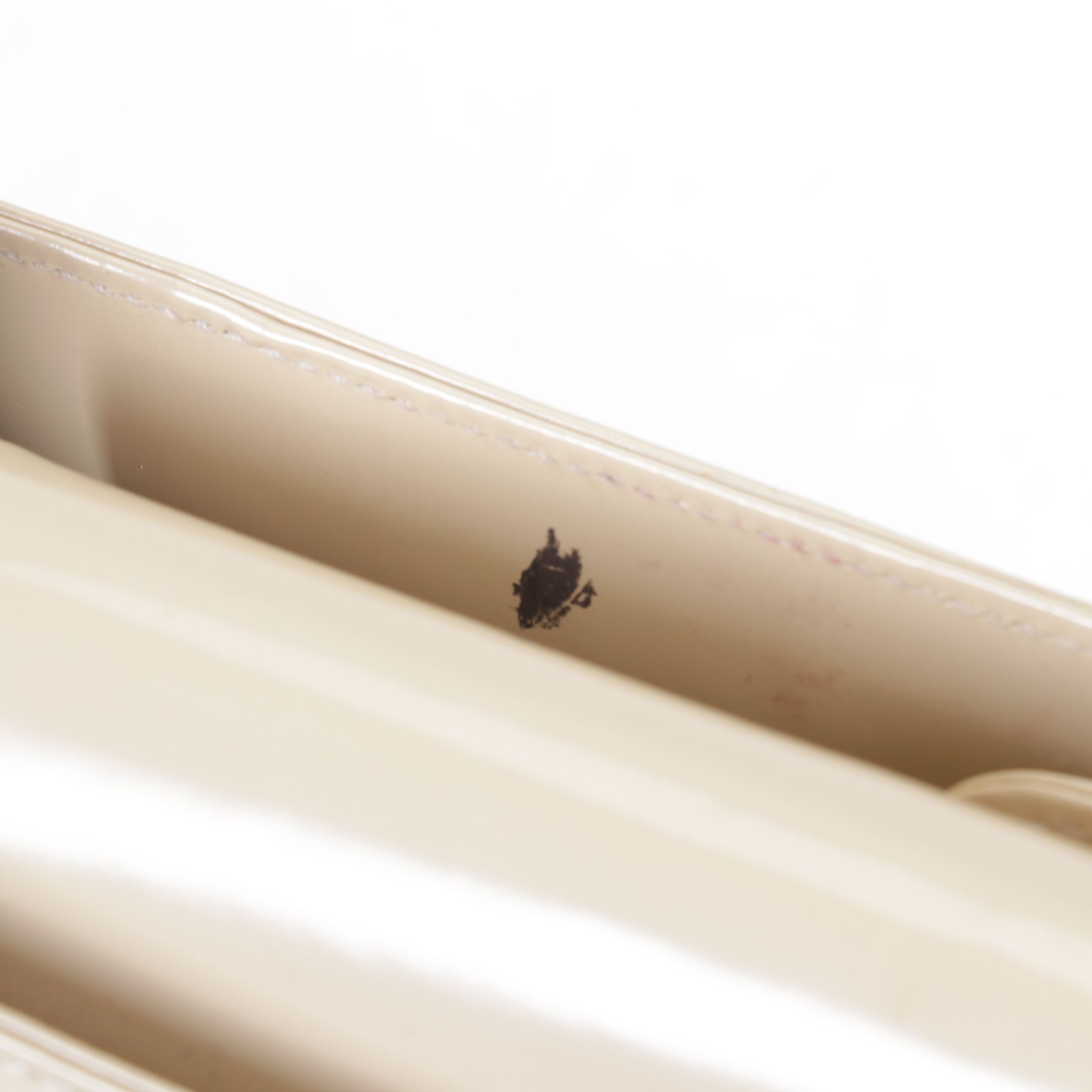 Gucci GG Beige Patent Leather Handbag