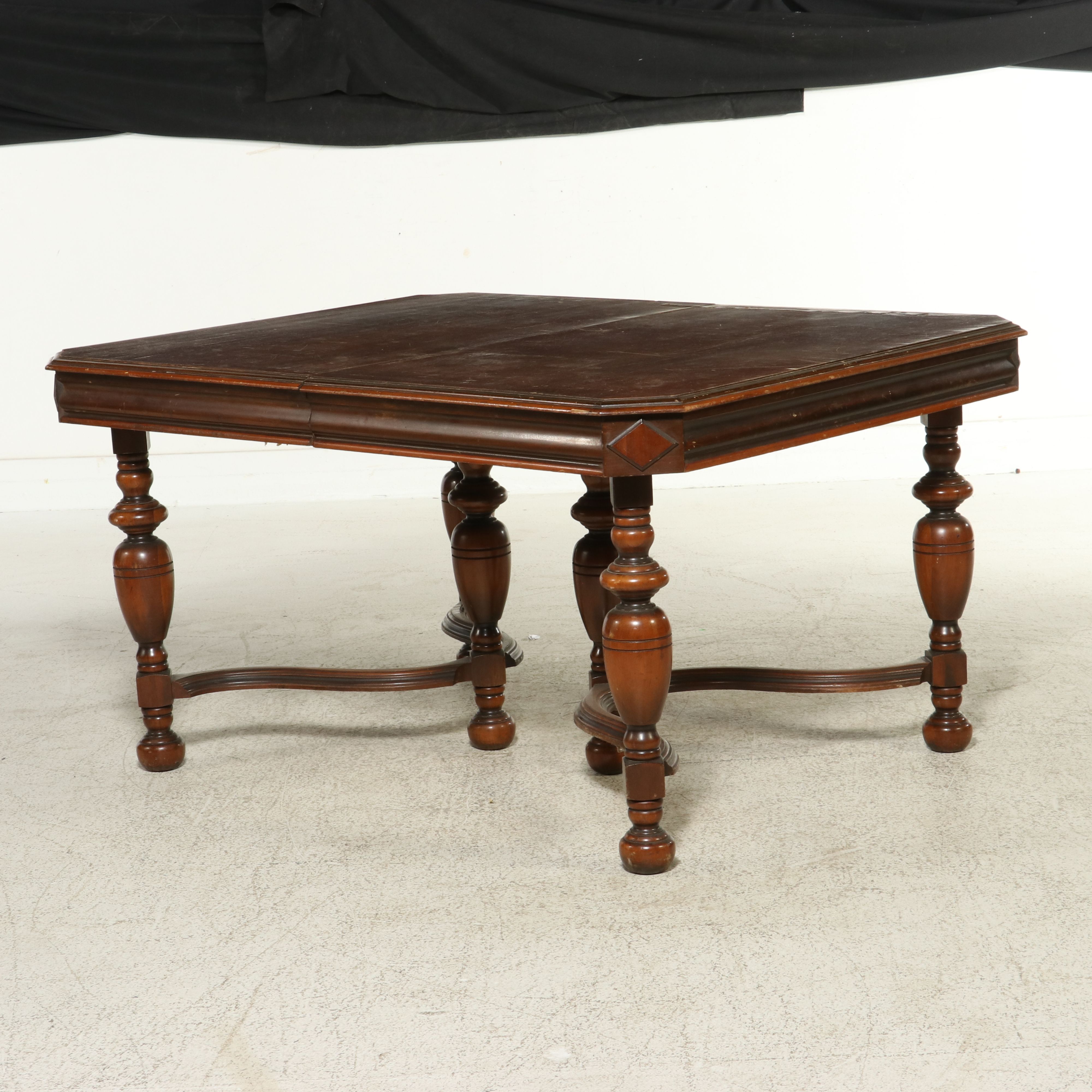 Renaissance Revival Walnut Dining Table, Late 19th Century
