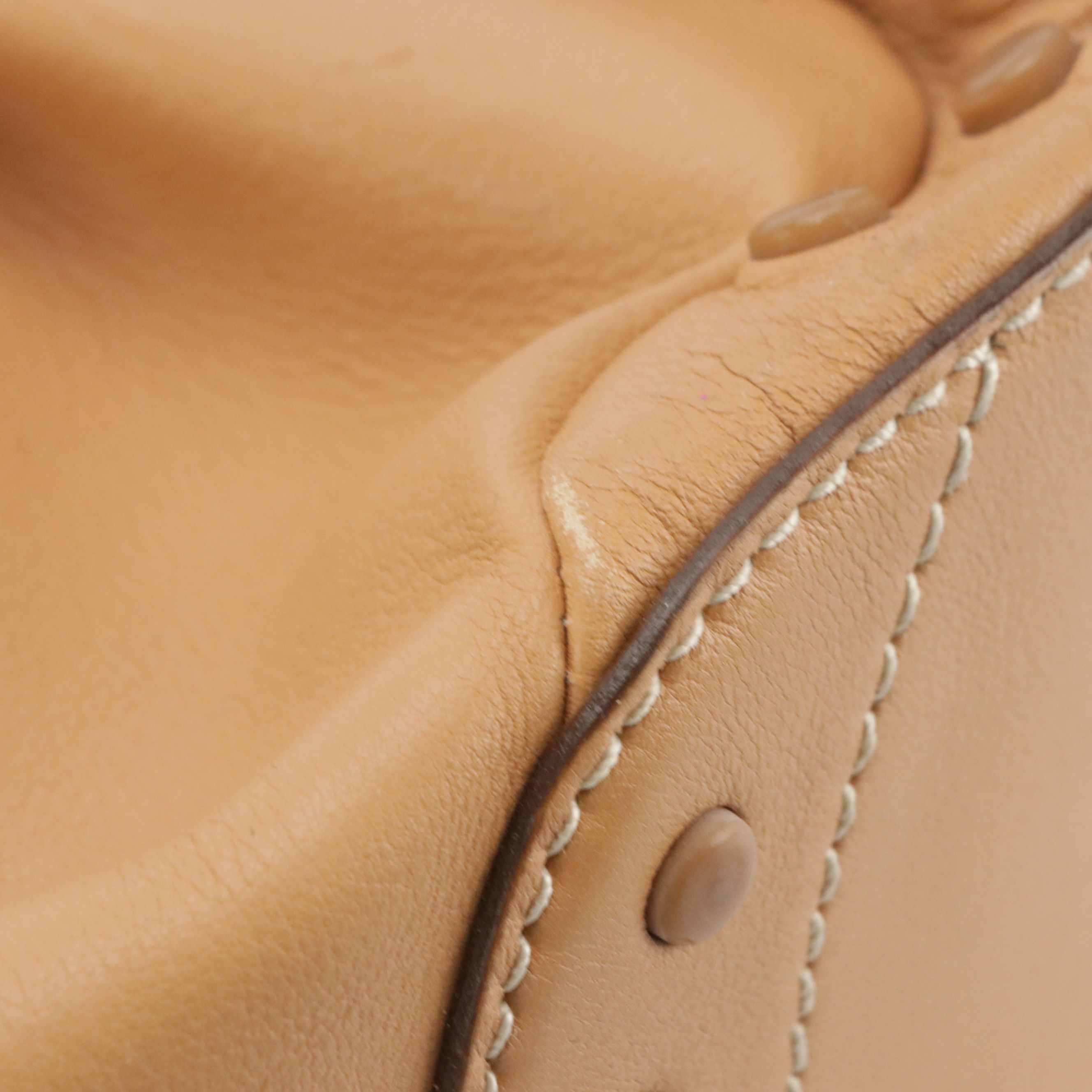 Tod's Hobo Shoulder Bag in Tan Leather