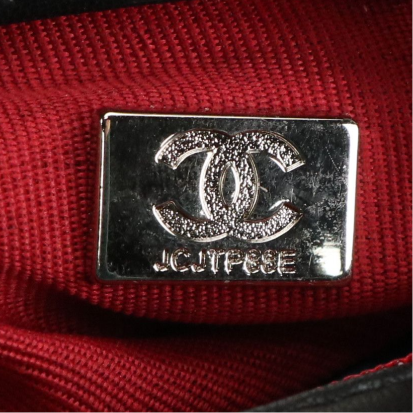 Chanel Large 19 Flap Shoulder Bag in Black Quilted Lambskin Leather