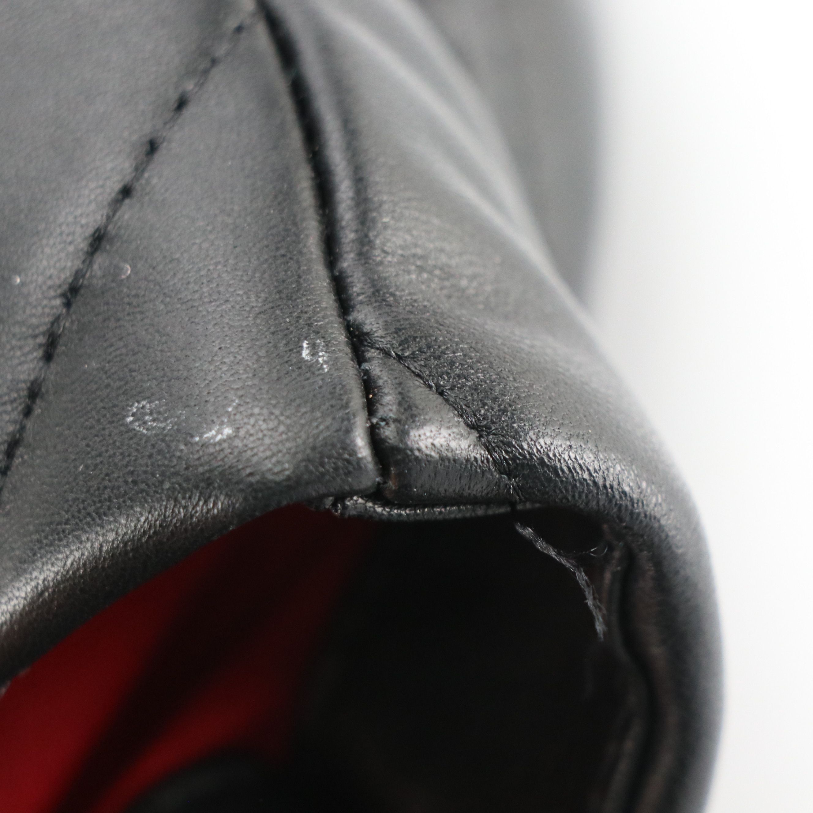 Chanel Large 19 Flap Shoulder Bag in Black Quilted Lambskin Leather