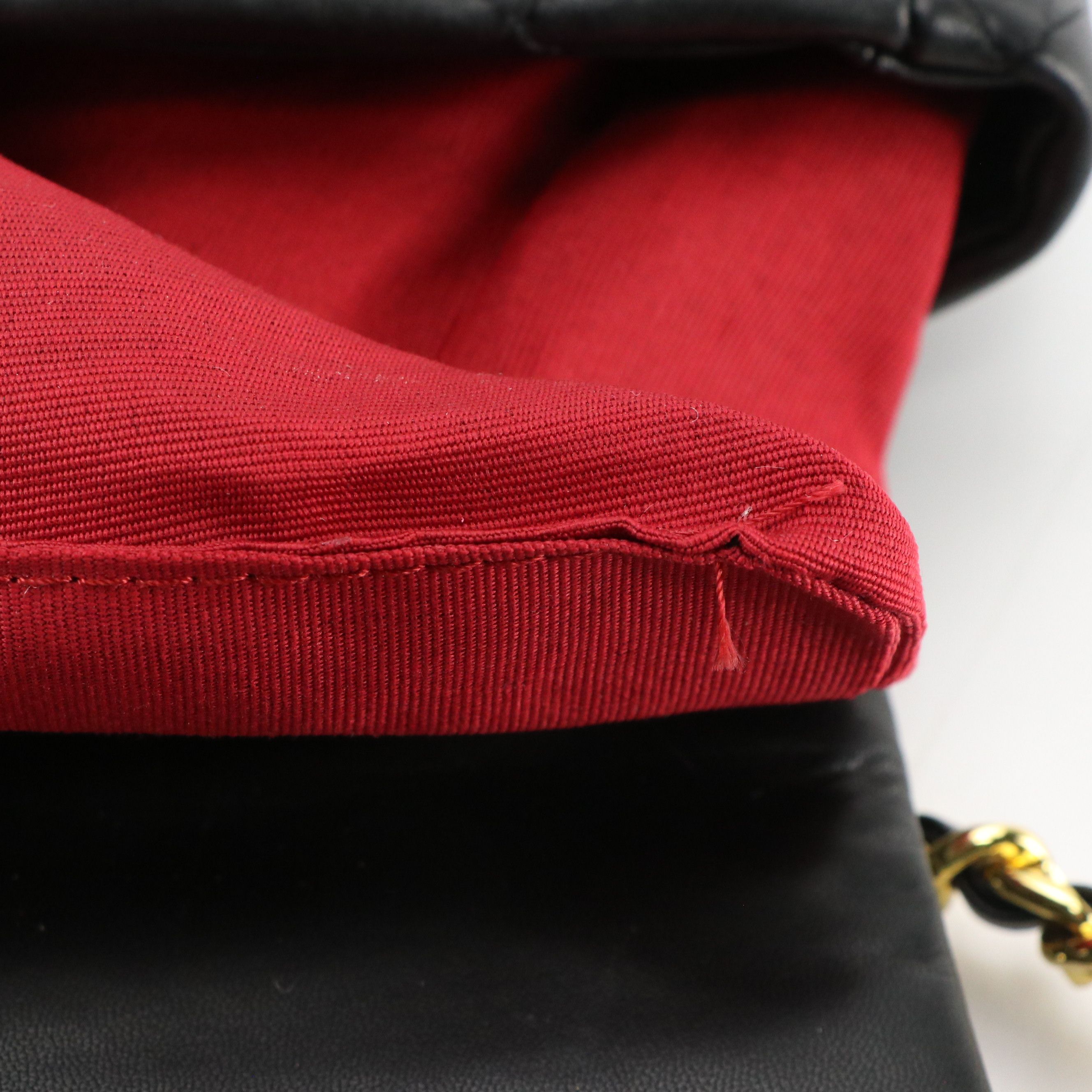 Chanel Large 19 Flap Shoulder Bag in Black Quilted Lambskin Leather