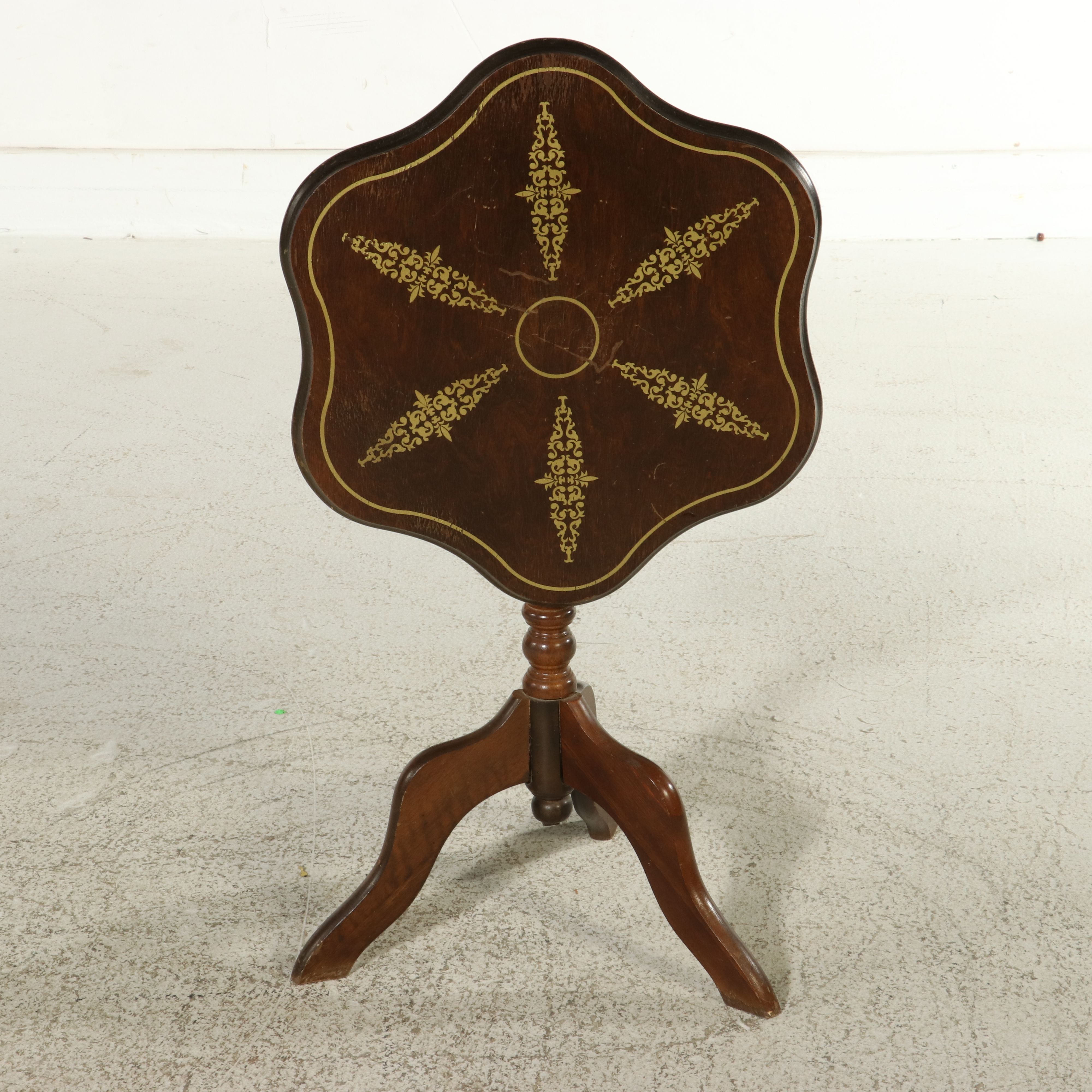 Federal Style Stencil-Decorated Scalloped Tilt-Top Occasional Table