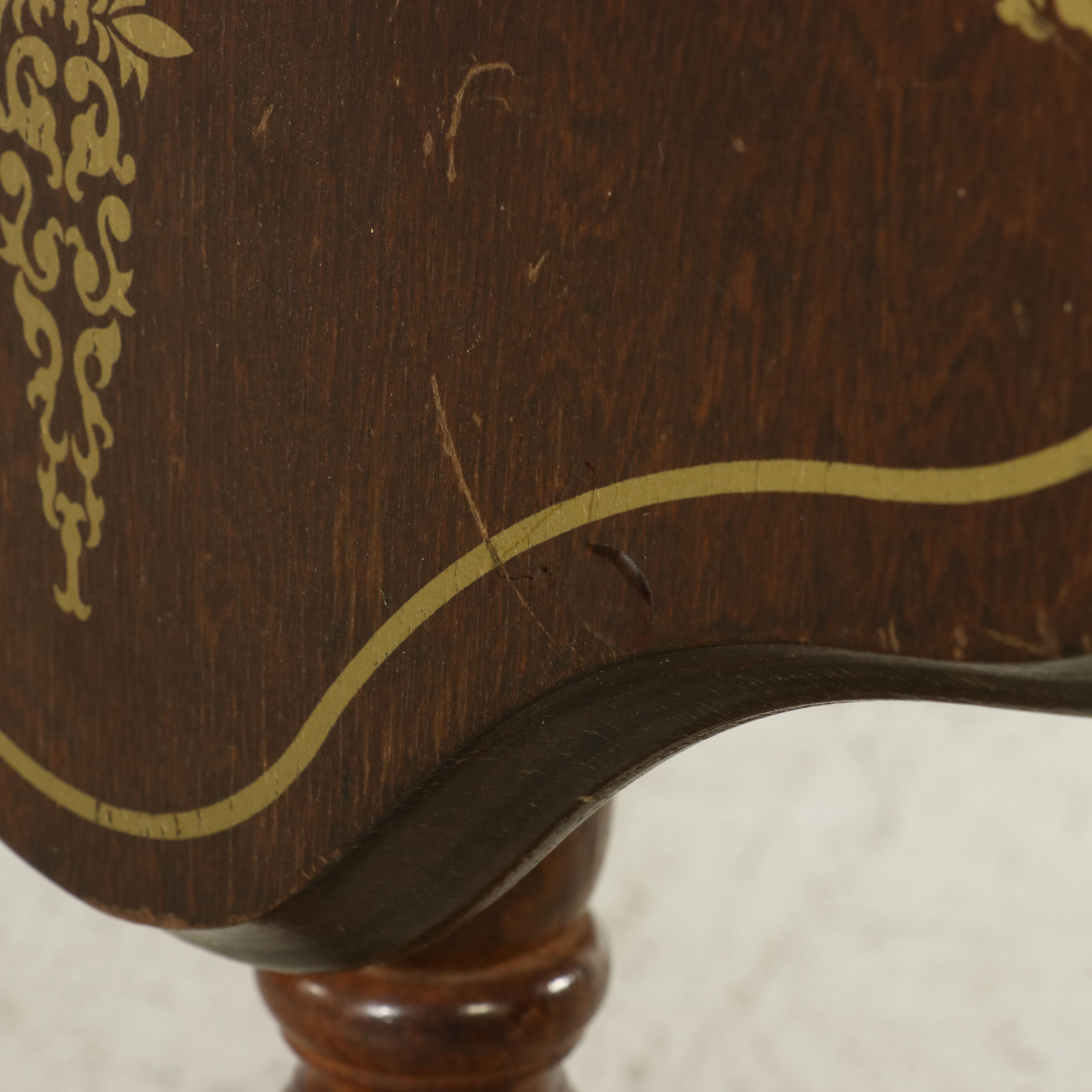 Federal Style Stencil-Decorated Scalloped Tilt-Top Occasional Table