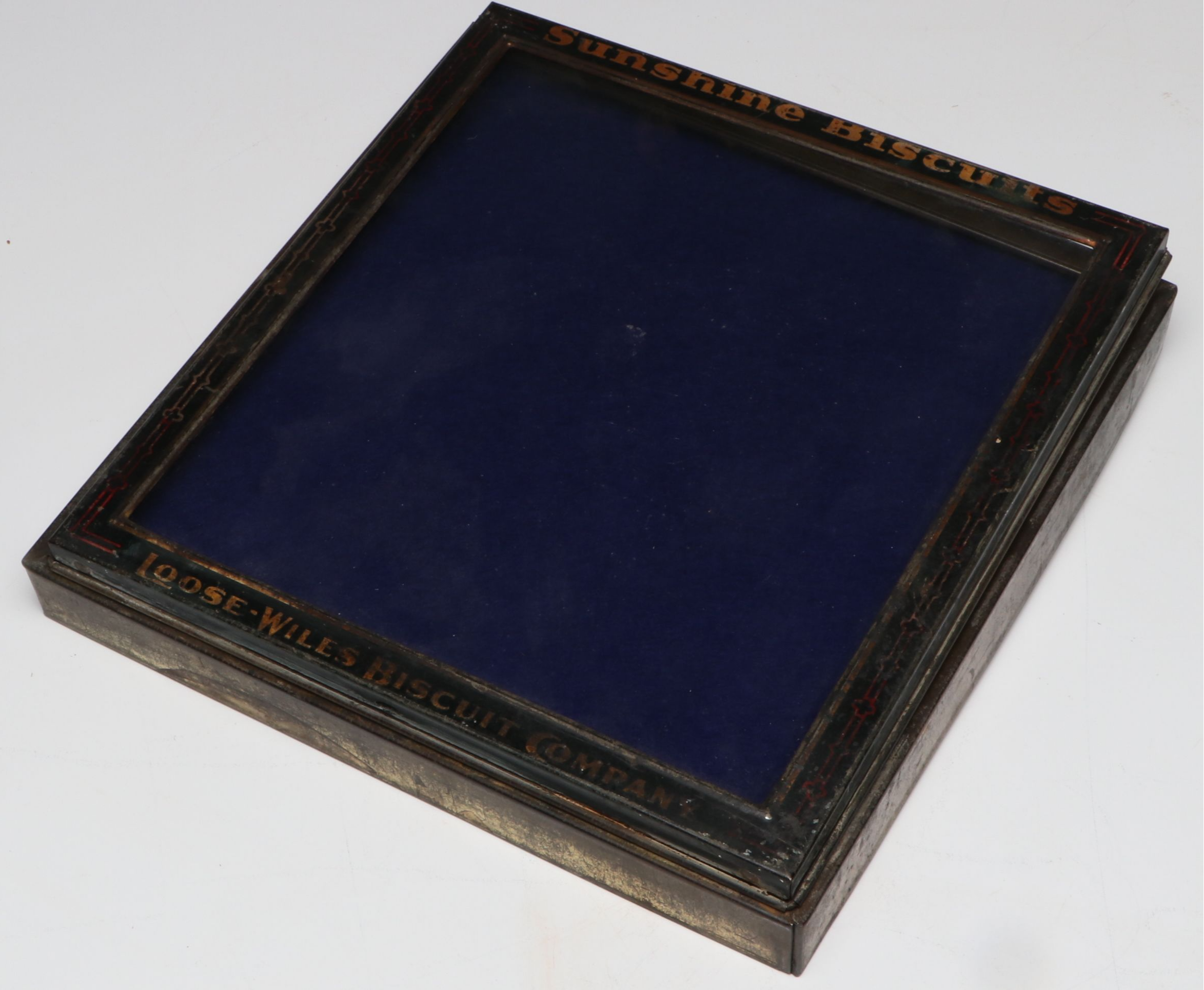 Loose-Wiles "Sunshine Biscuits" and Other Metal Display Boxes